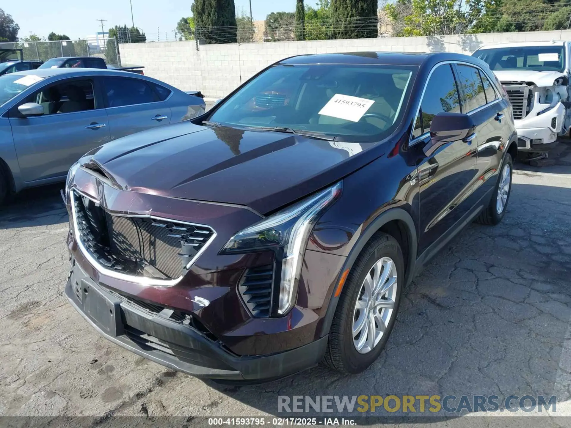 2 Фотография поврежденного автомобиля 1GYAZAR43MF043816 CADILLAC XT4 2021