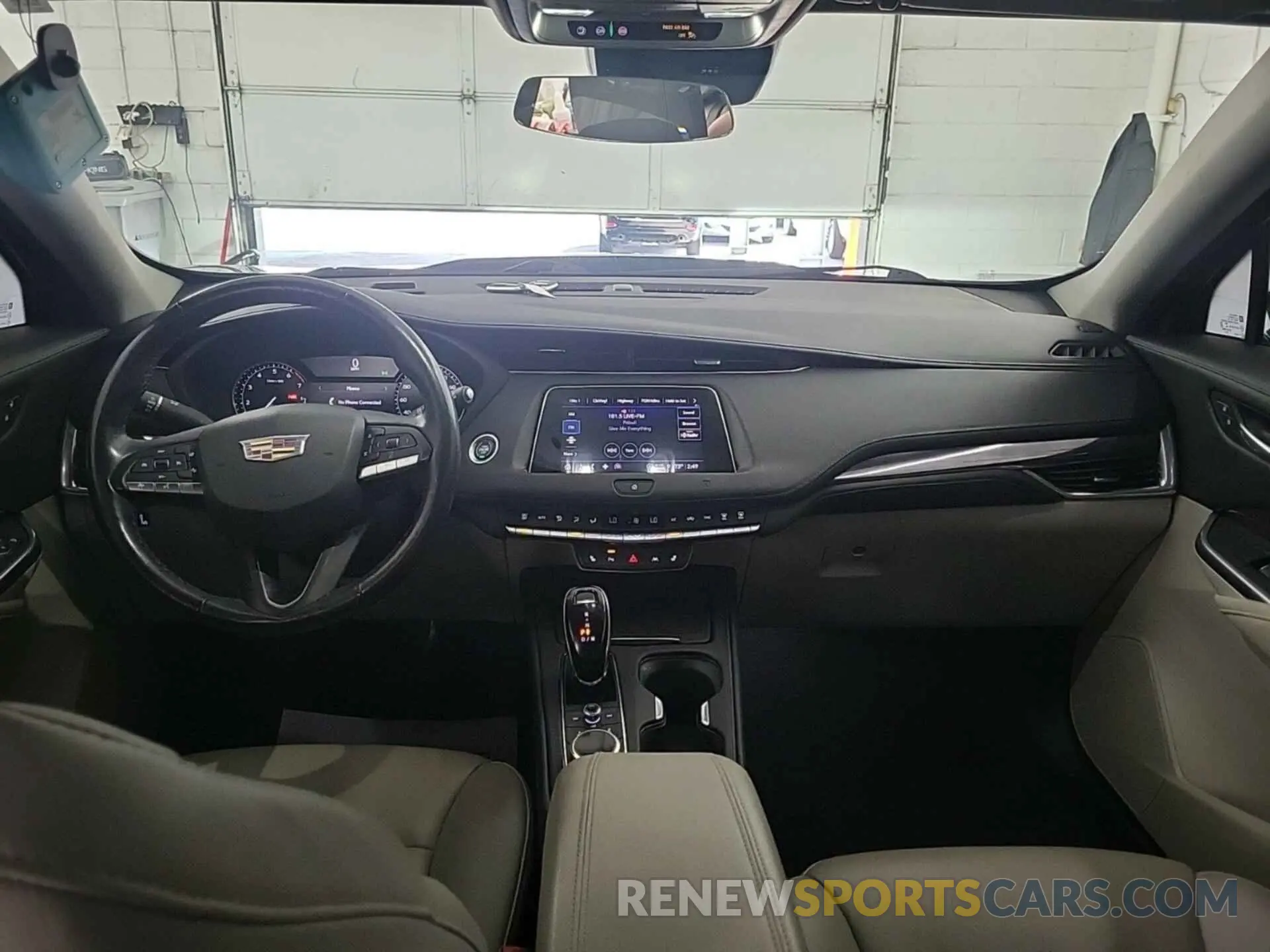 13 Photograph of a damaged car 1GYAZAR43MF080090 CADILLAC XT4 2021