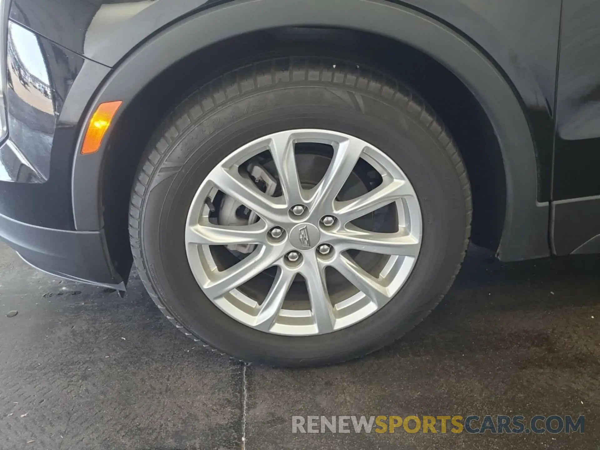 23 Photograph of a damaged car 1GYAZAR43MF080090 CADILLAC XT4 2021