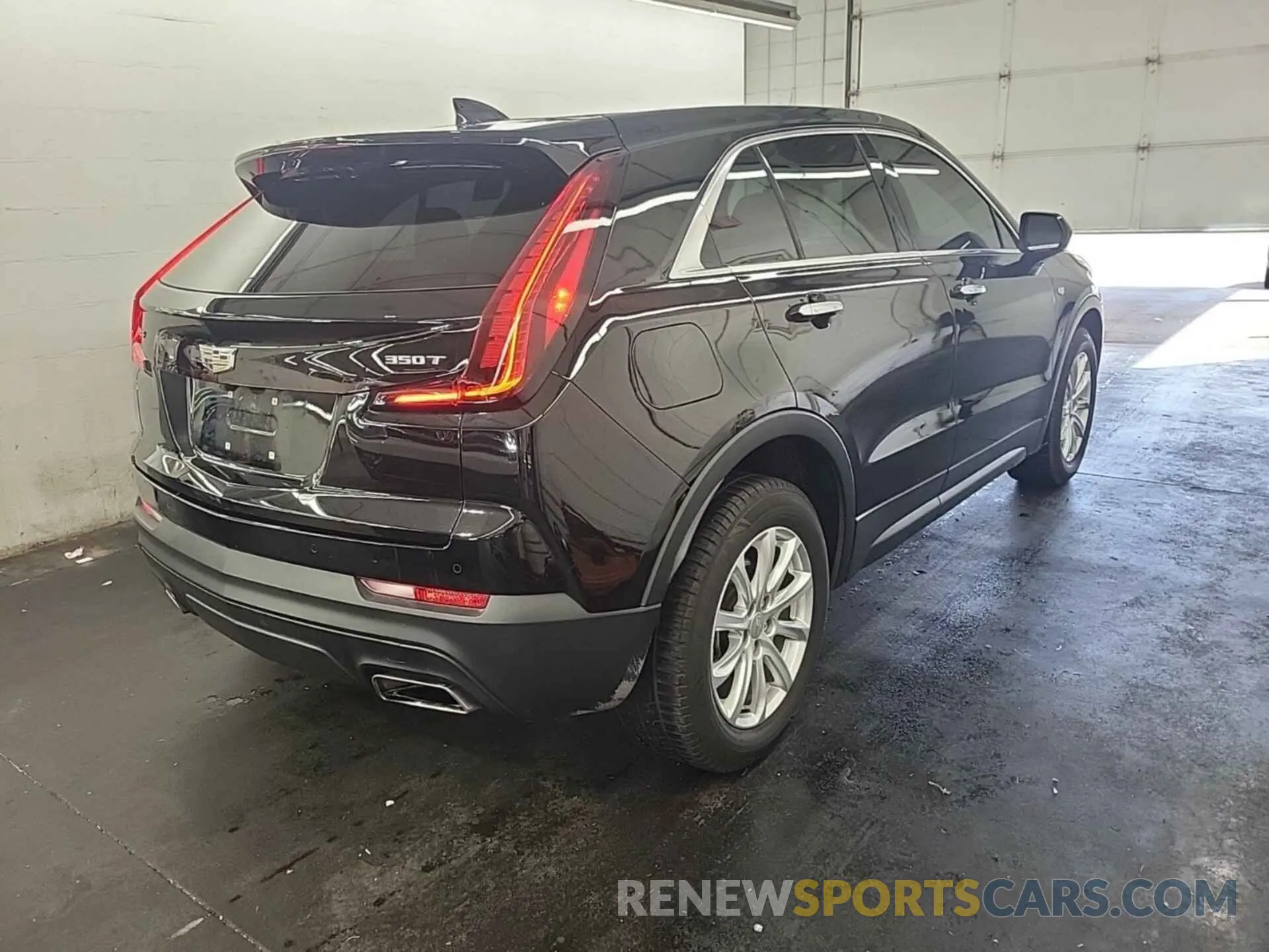 7 Photograph of a damaged car 1GYAZAR43MF080090 CADILLAC XT4 2021