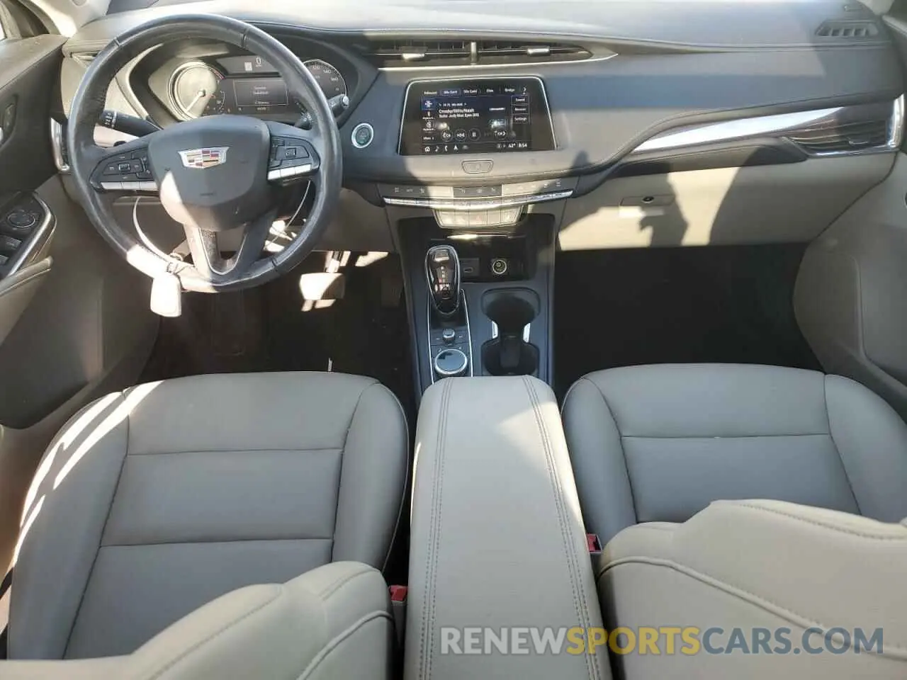 8 Photograph of a damaged car 1GYAZAR46MF000278 CADILLAC XT4 2021
