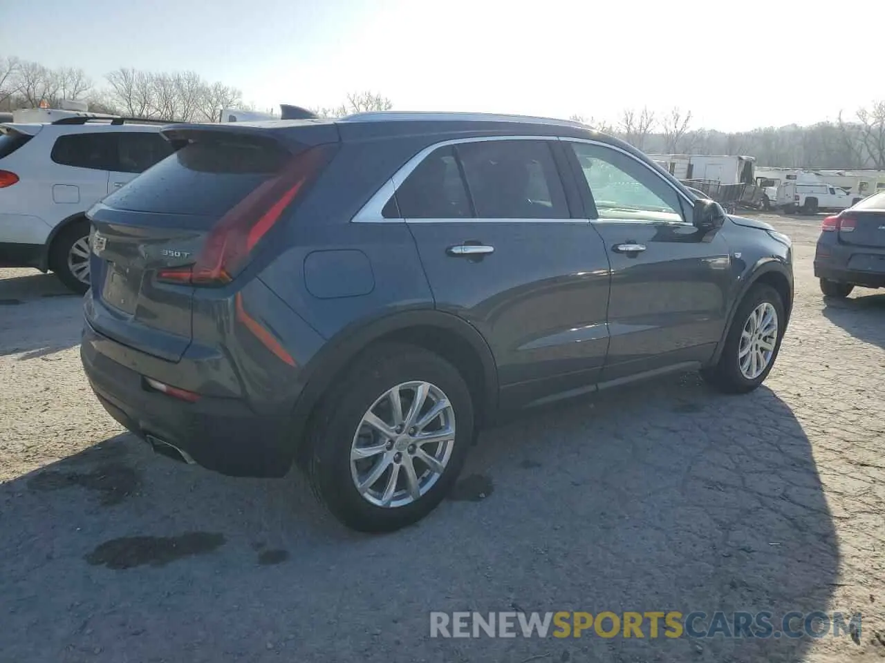 3 Фотография поврежденного автомобиля 1GYFZBR41MF003391 CADILLAC XT4 2021