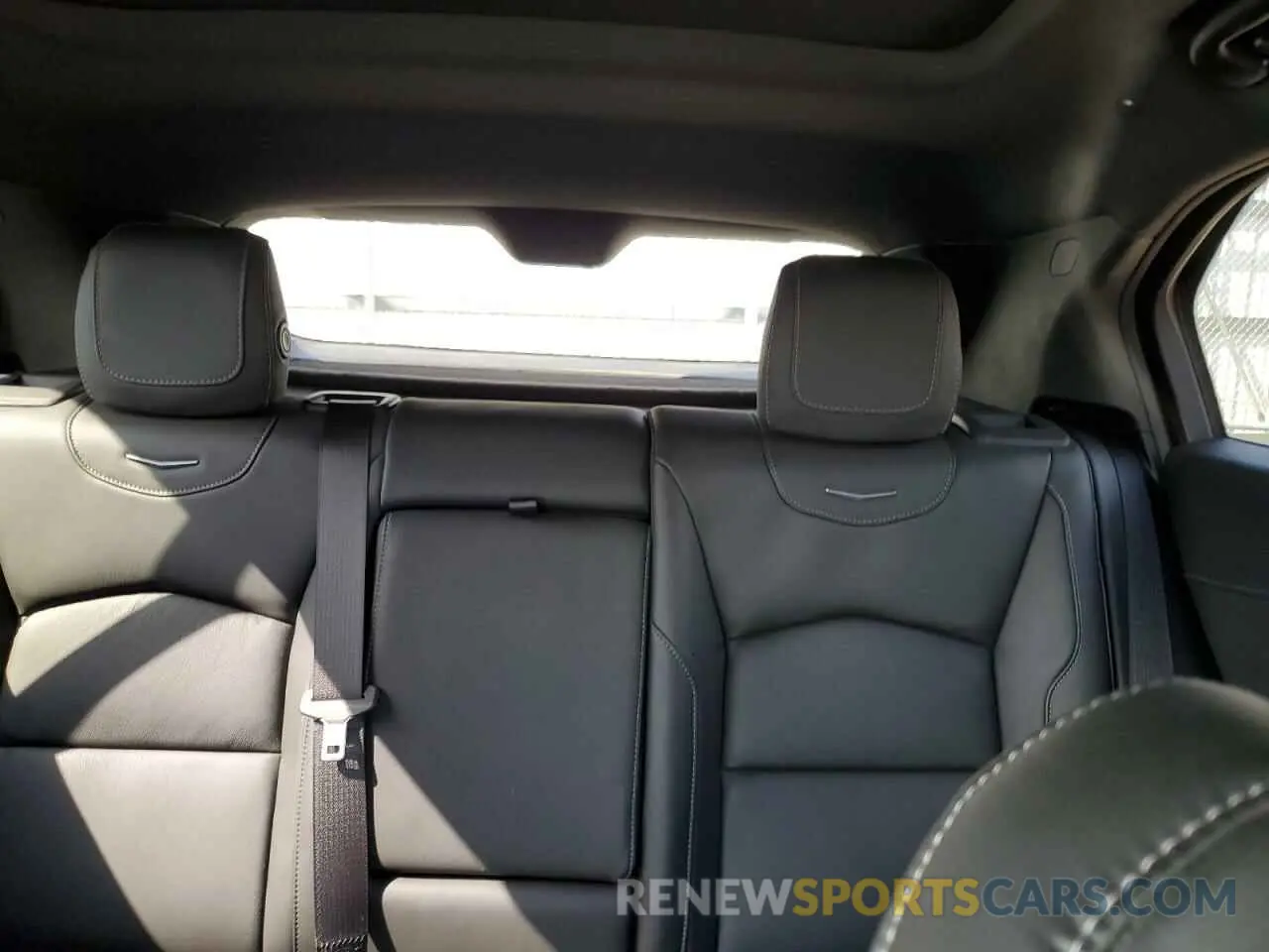10 Photograph of a damaged car 1GYFZBR48MF034573 CADILLAC XT4 2021
