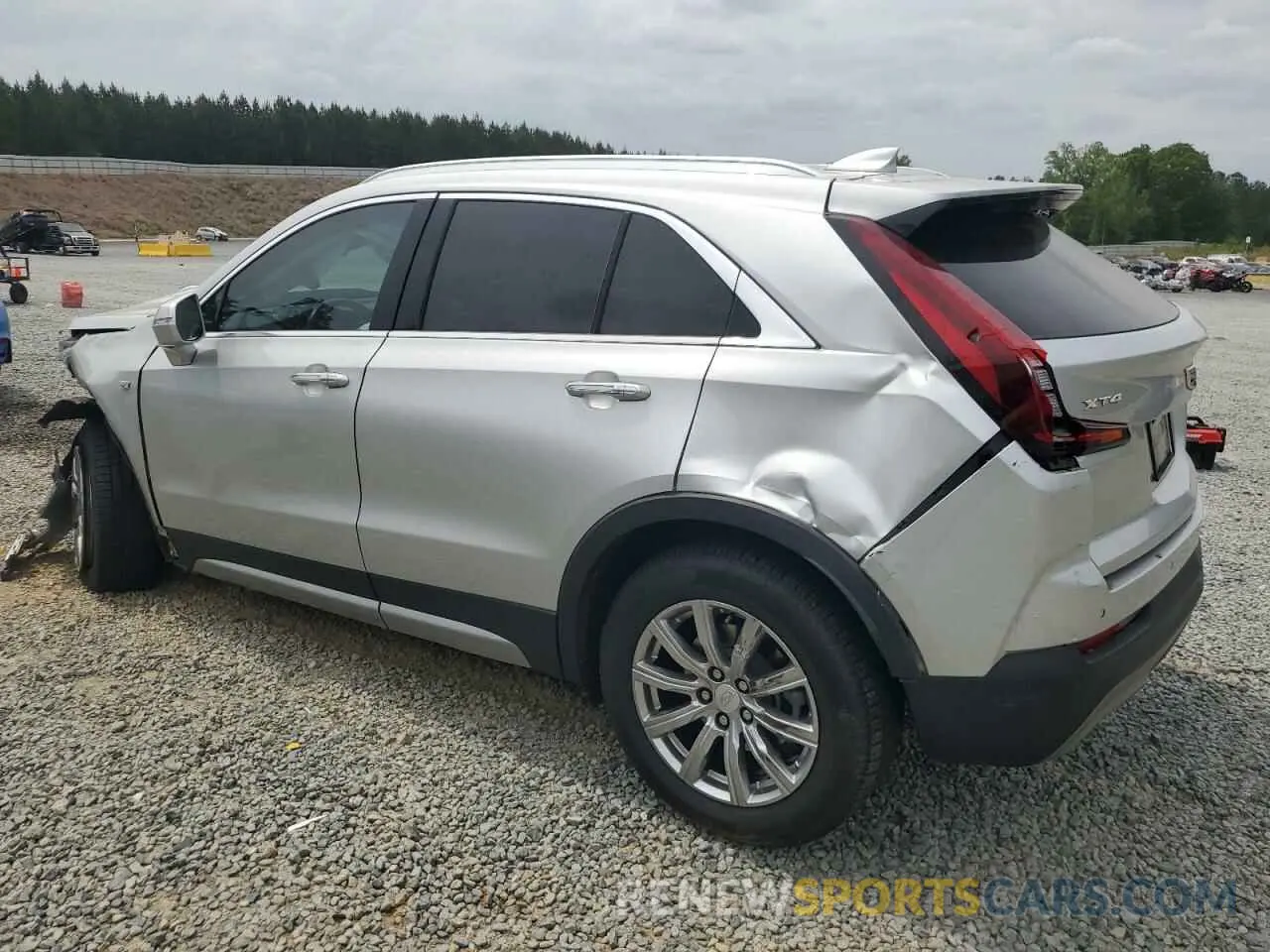 2 Фотография поврежденного автомобиля 1GYFZCR40MF000293 CADILLAC XT4 2021