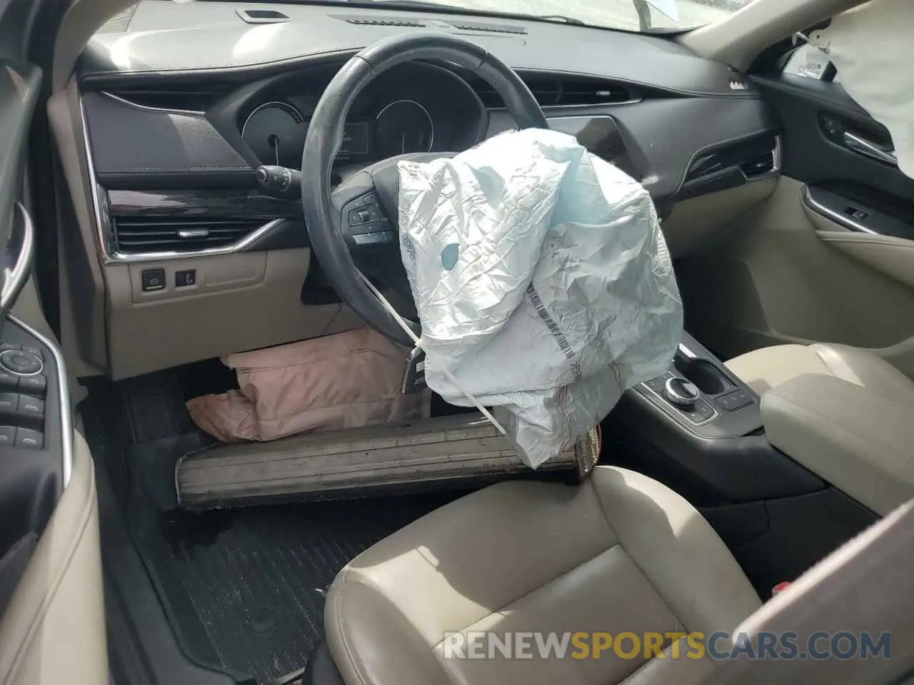 8 Фотография поврежденного автомобиля 1GYFZCR40MF000293 CADILLAC XT4 2021