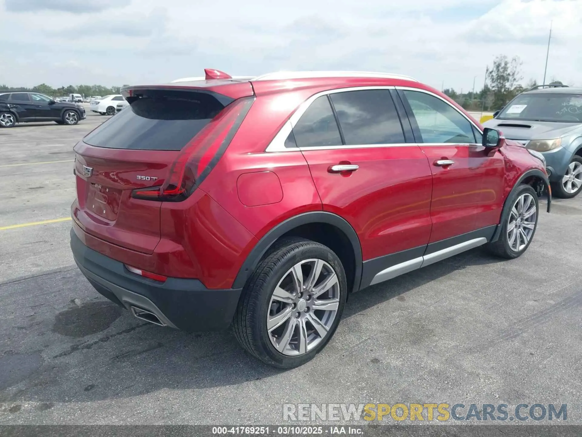 4 Фотография поврежденного автомобиля 1GYFZCR41MF043072 CADILLAC XT4 2021