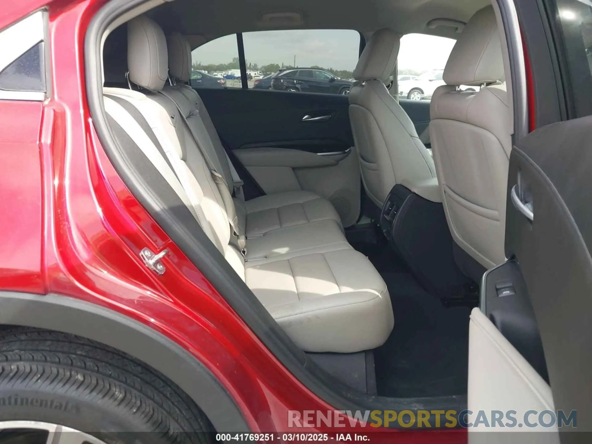 8 Фотография поврежденного автомобиля 1GYFZCR41MF043072 CADILLAC XT4 2021