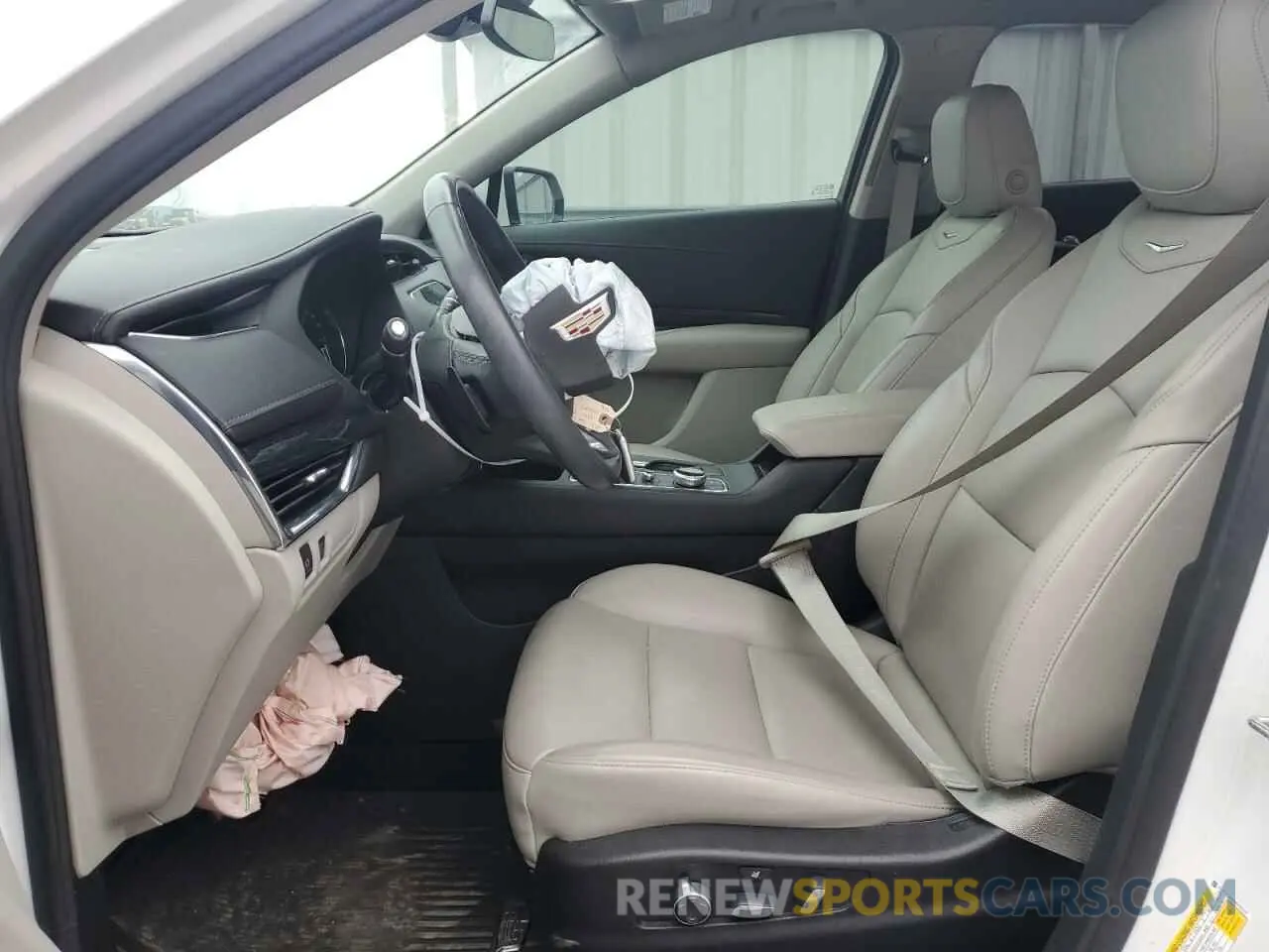 7 Фотография поврежденного автомобиля 1GYFZCR43MF032297 CADILLAC XT4 2021
