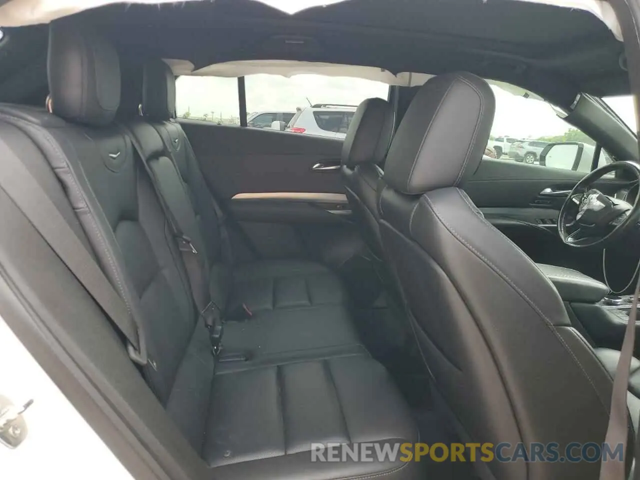 11 Фотография поврежденного автомобиля 1GYFZCR44MF080763 CADILLAC XT4 2021