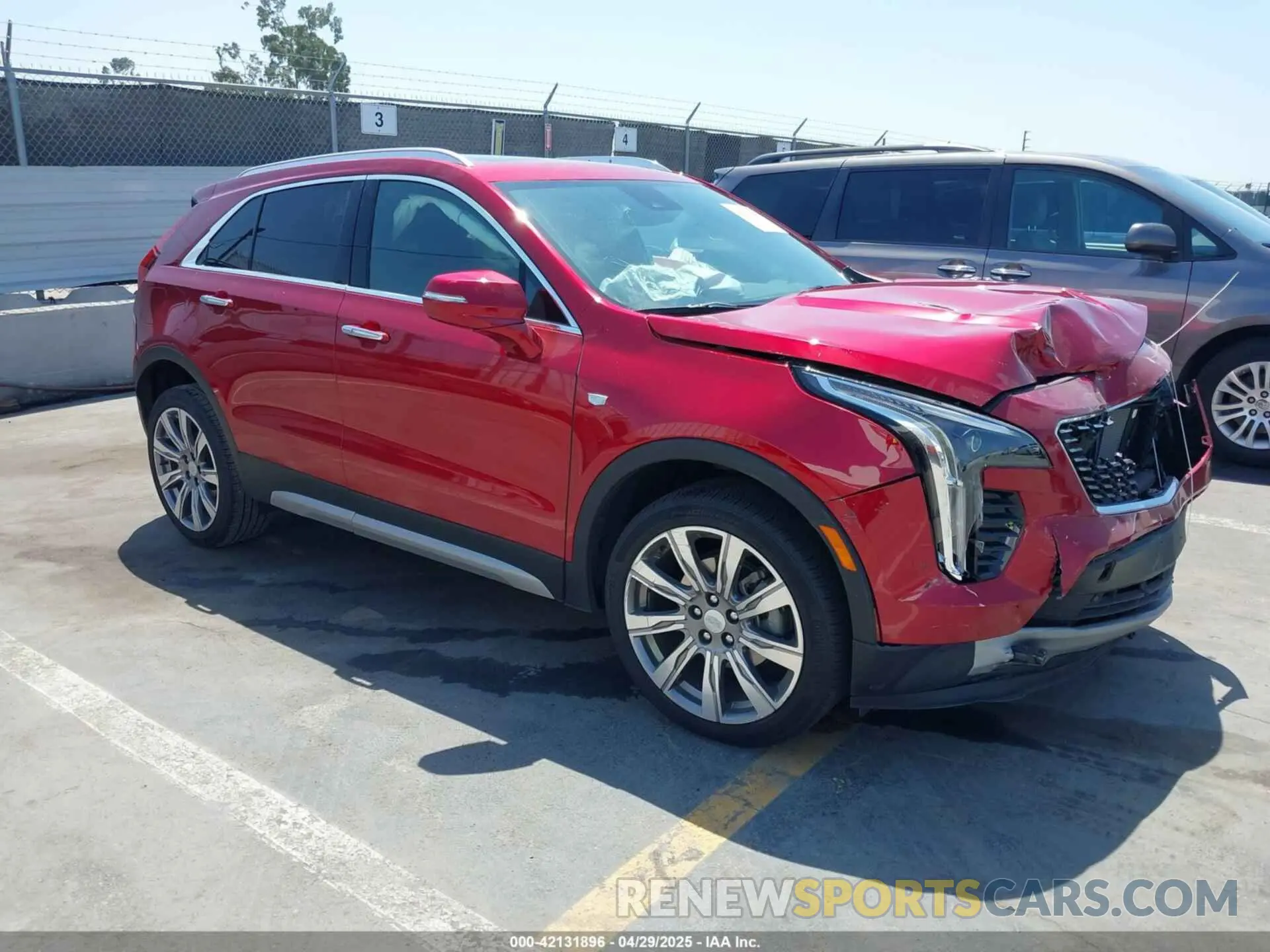 1 Фотография поврежденного автомобиля 1GYFZCR48MF004849 CADILLAC XT4 2021