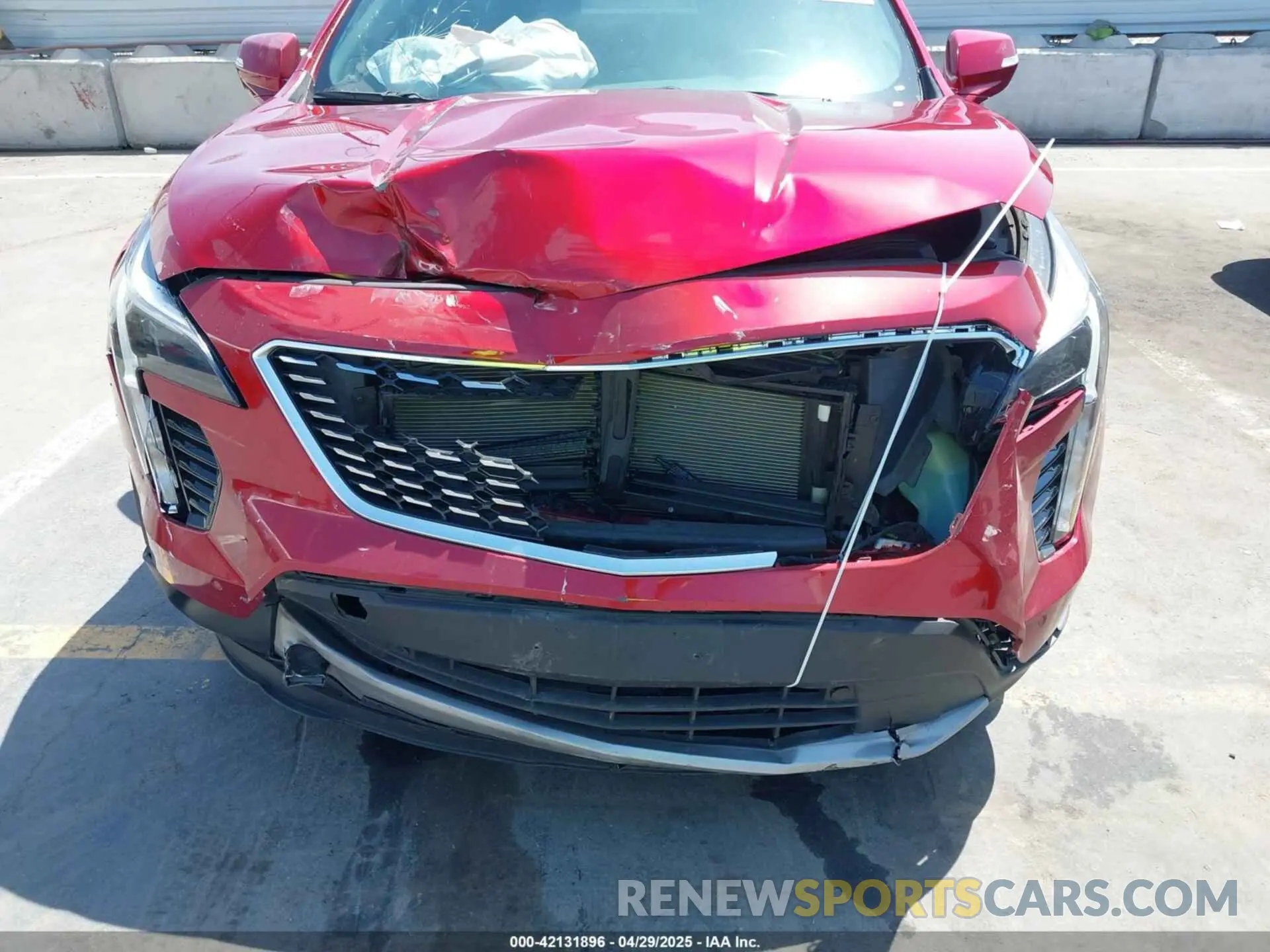 12 Фотография поврежденного автомобиля 1GYFZCR48MF004849 CADILLAC XT4 2021