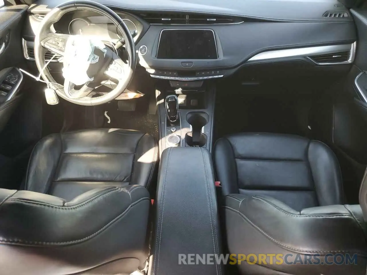 8 Photograph of a damaged car 1GYFZDR47MF002175 CADILLAC XT4 2021