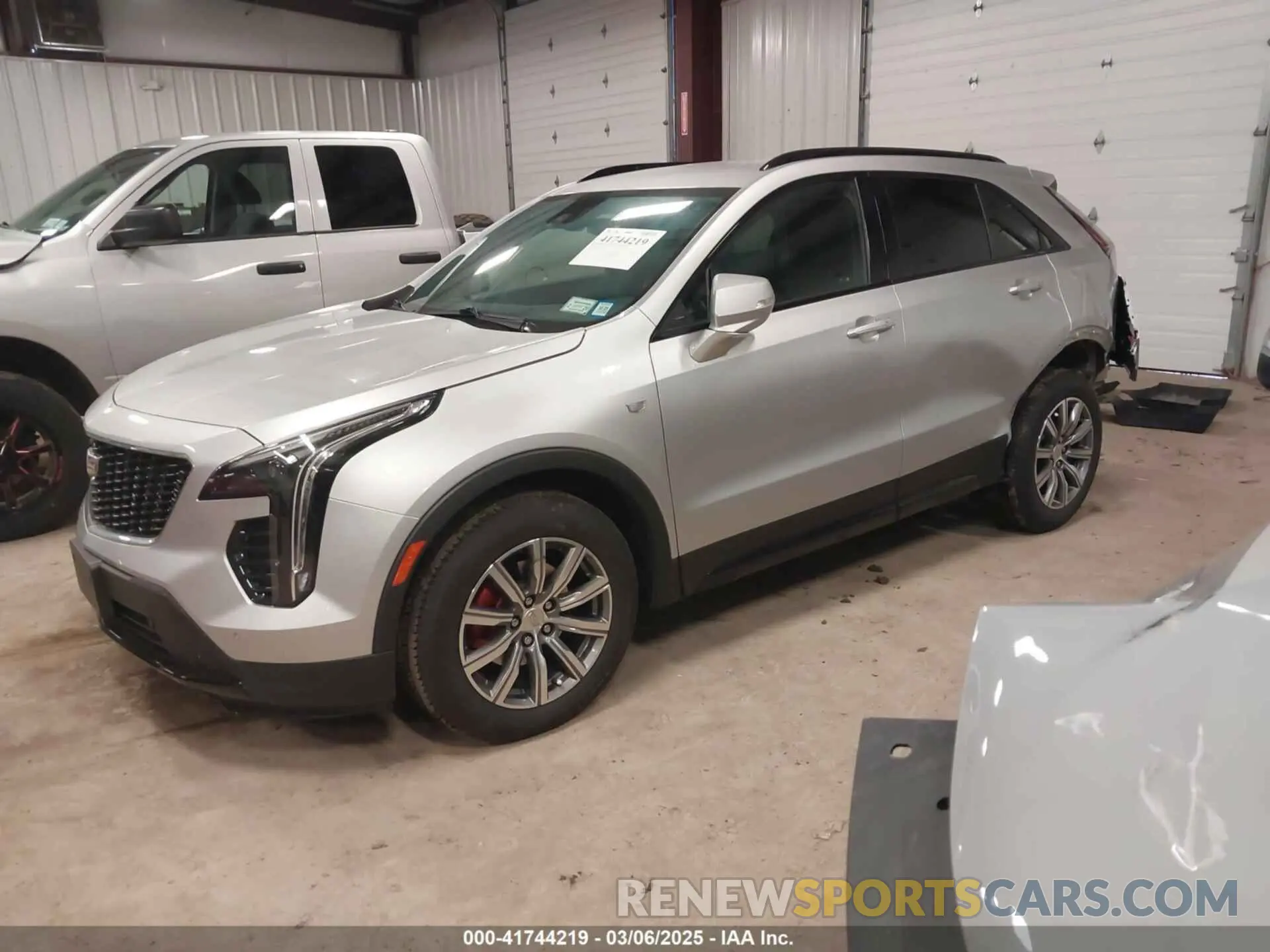 2 Фотография поврежденного автомобиля 1GYFZER40MF061378 CADILLAC XT4 2021