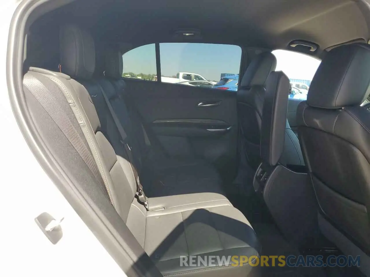 11 Фотография поврежденного автомобиля 1GYFZER42MF076951 CADILLAC XT4 2021