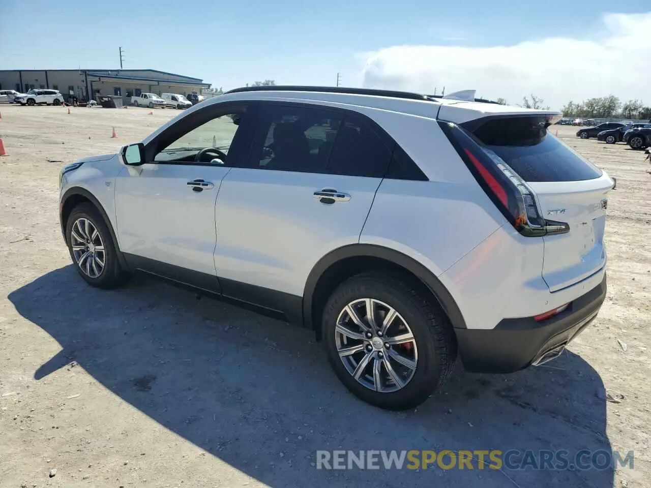 2 Фотография поврежденного автомобиля 1GYFZER42MF076951 CADILLAC XT4 2021