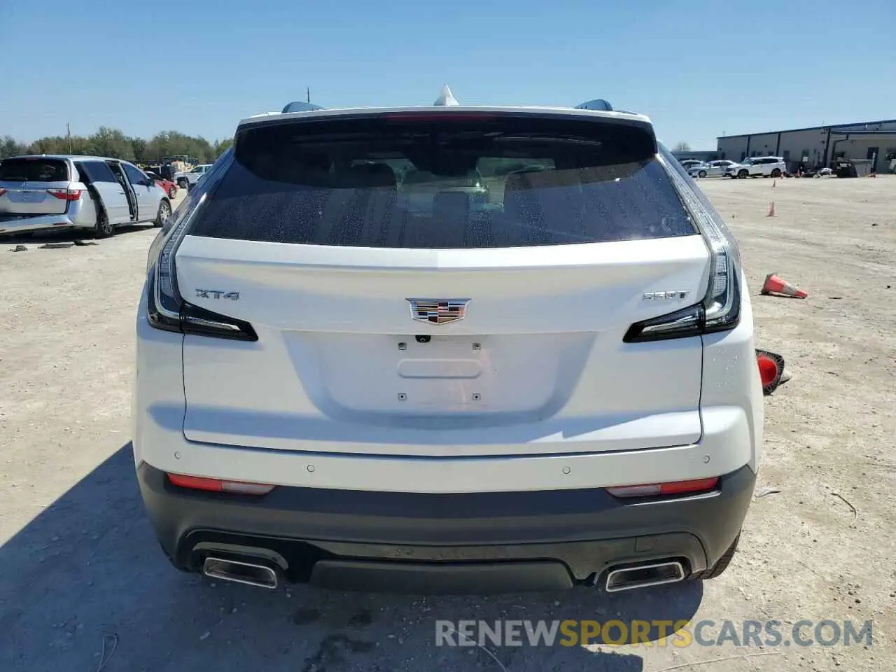 6 Фотография поврежденного автомобиля 1GYFZER42MF076951 CADILLAC XT4 2021