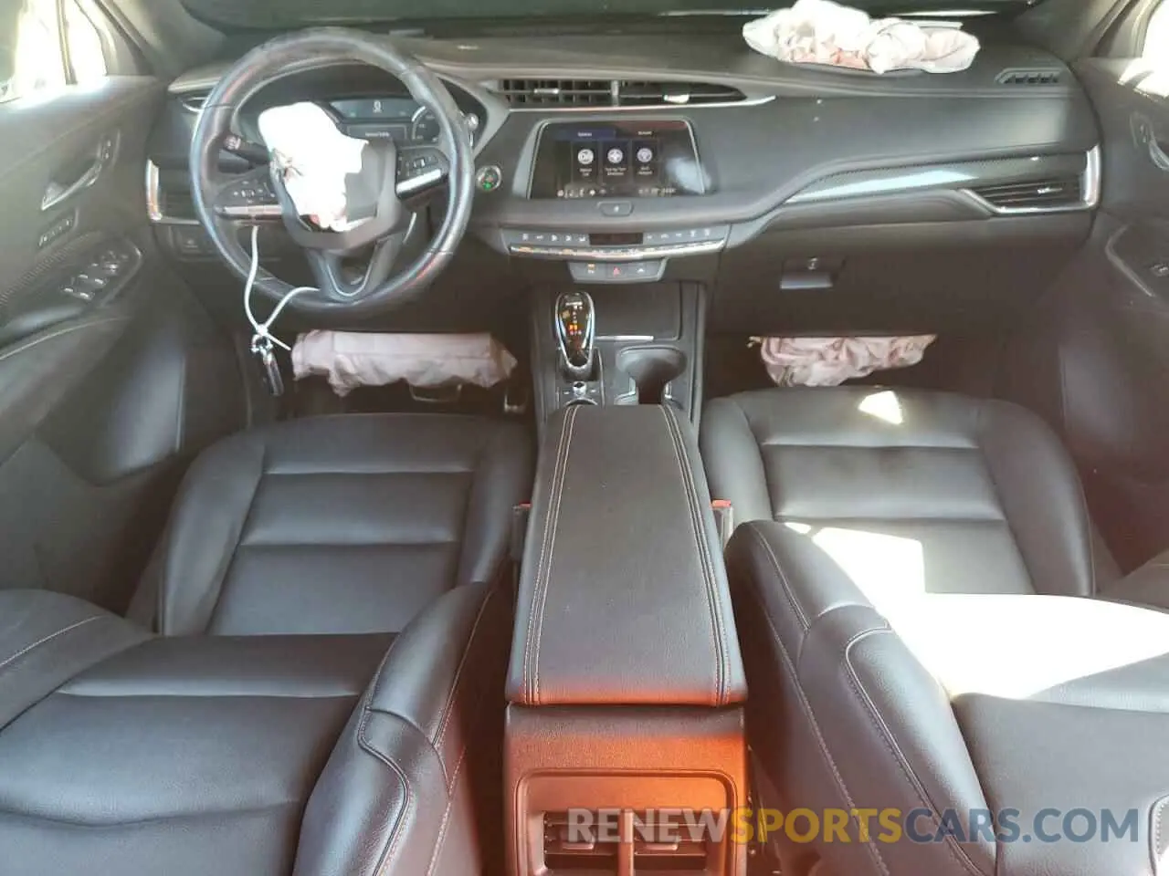 8 Фотография поврежденного автомобиля 1GYFZER42MF076951 CADILLAC XT4 2021