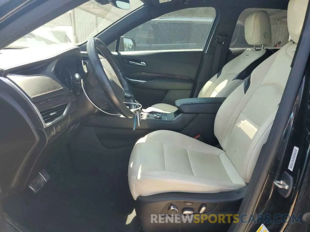 7 Photograph of a damaged car 1GYFZER44MF015908 CADILLAC XT4 2021