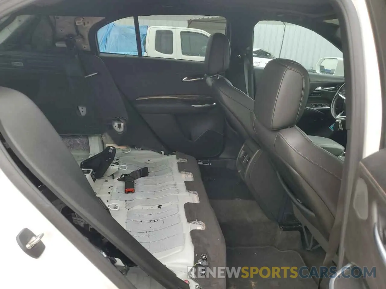 11 Photograph of a damaged car 1GYFZER47MF018866 CADILLAC XT4 2021