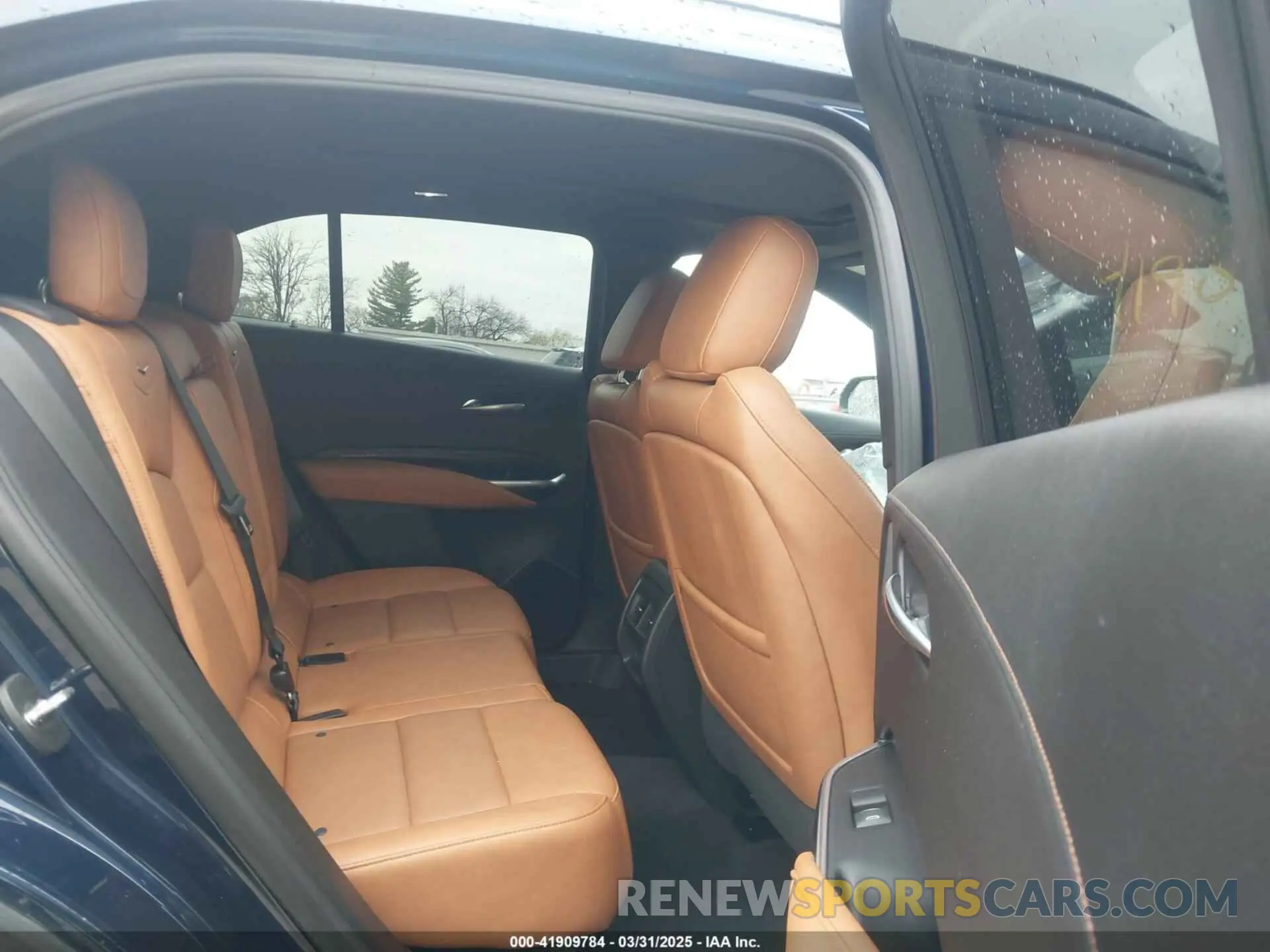8 Фотография поврежденного автомобиля 1GYFZFR45MF053573 CADILLAC XT4 2021