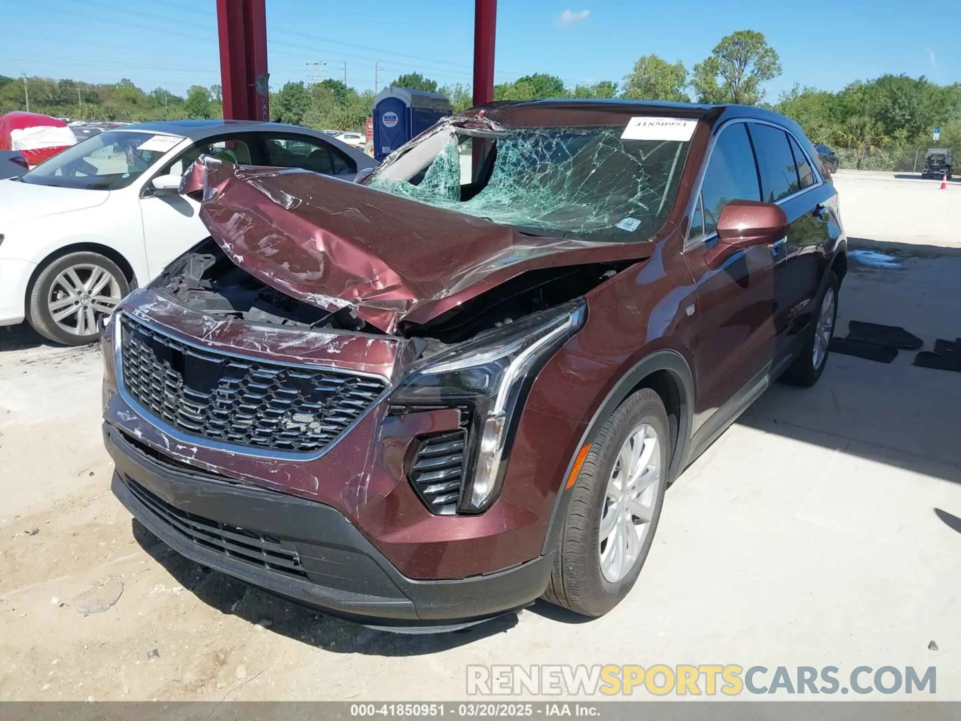 2 Photograph of a damaged car 1GYAZAR42NF162880 CADILLAC XT4 2022