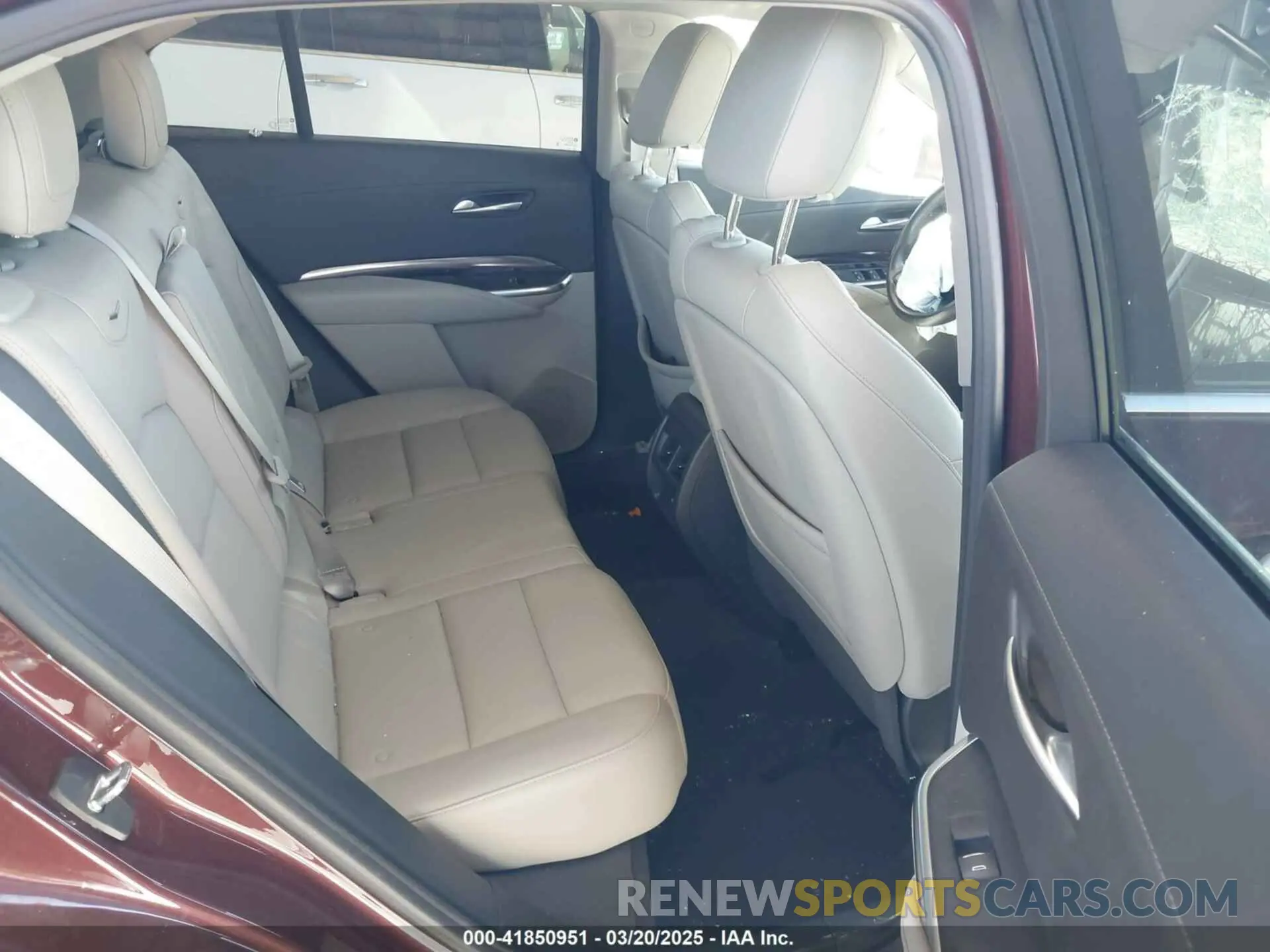 8 Photograph of a damaged car 1GYAZAR42NF162880 CADILLAC XT4 2022
