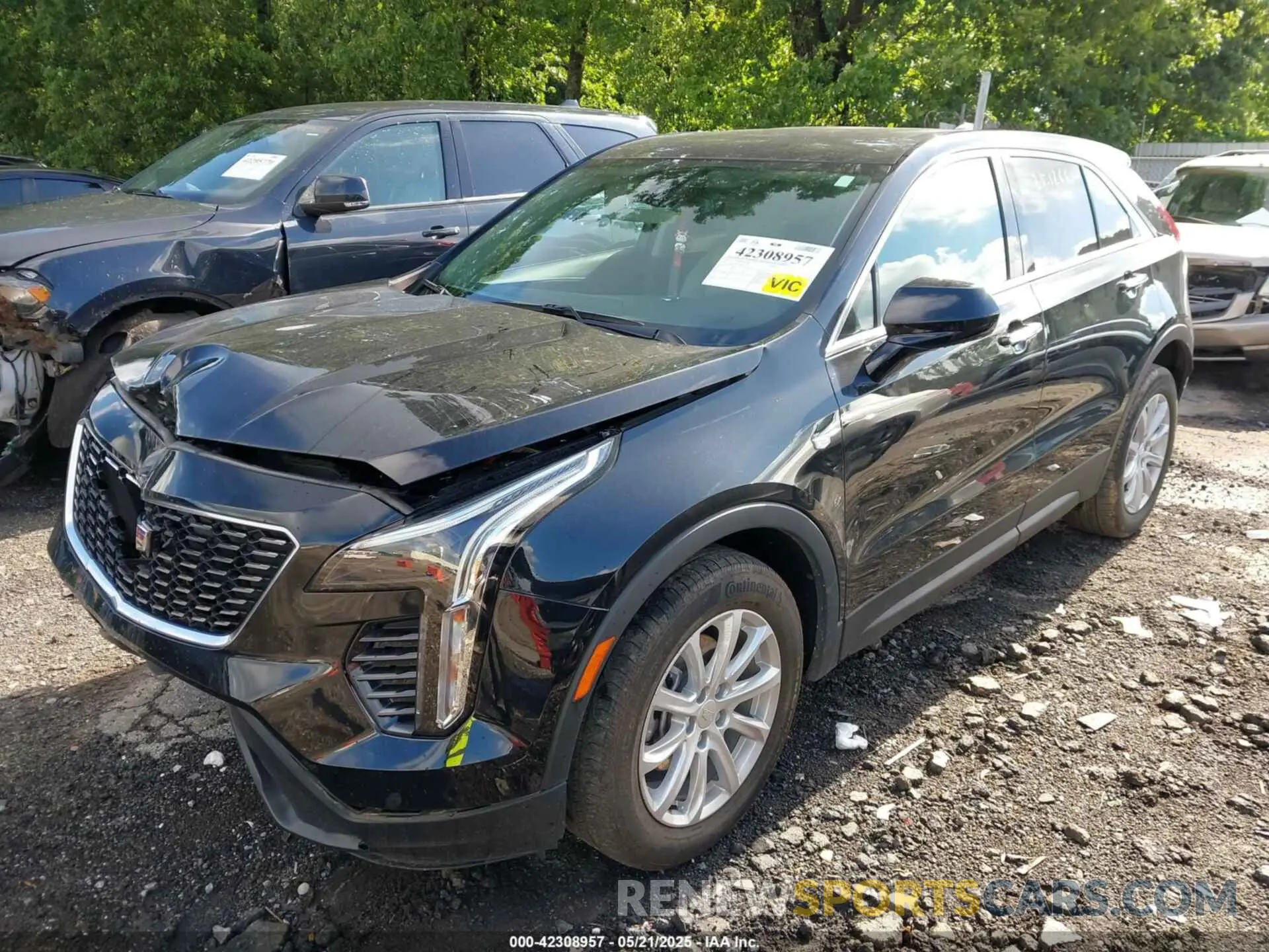2 Photograph of a damaged car 1GYAZAR48NF162799 CADILLAC XT4 2022