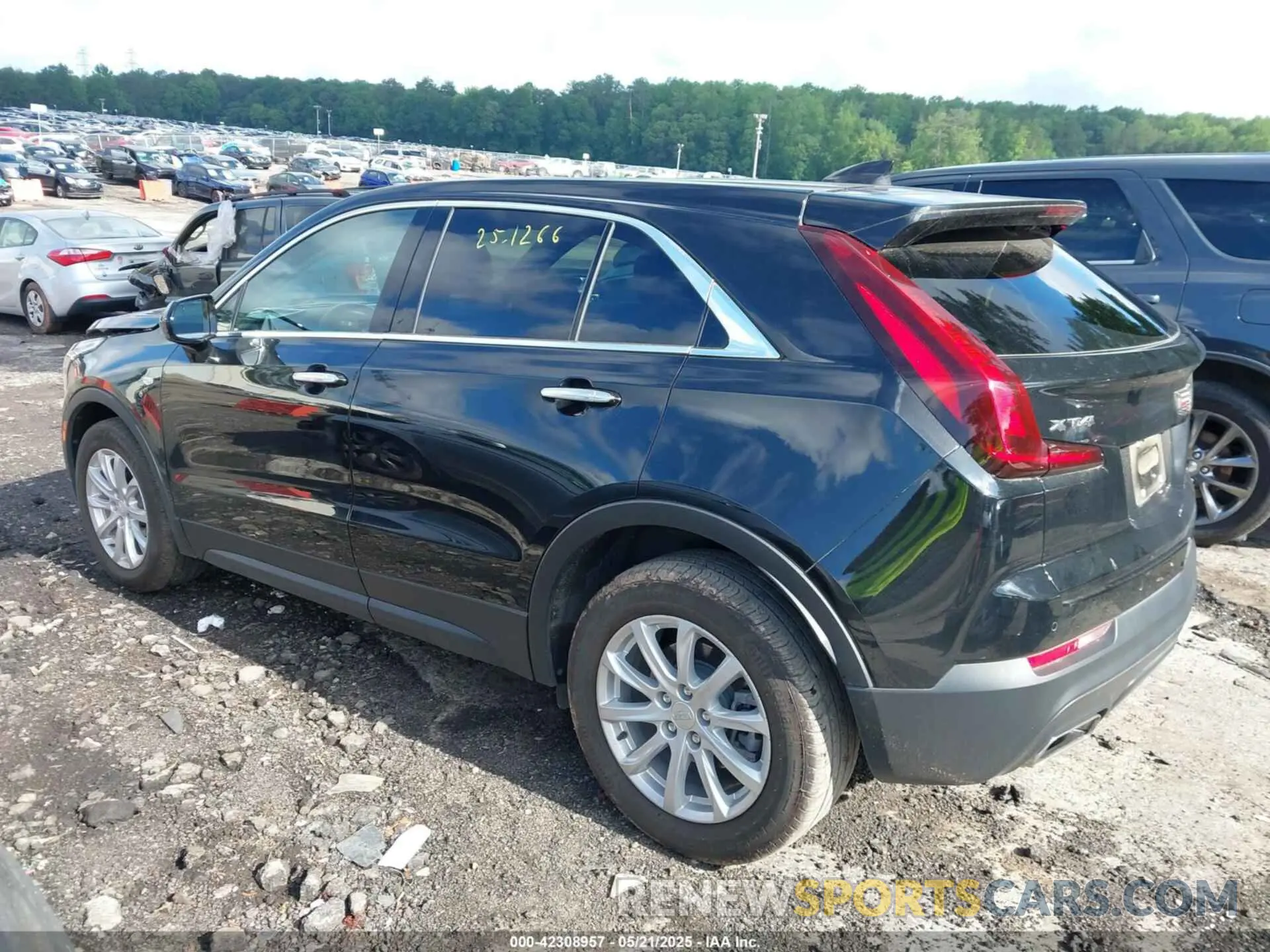 3 Photograph of a damaged car 1GYAZAR48NF162799 CADILLAC XT4 2022