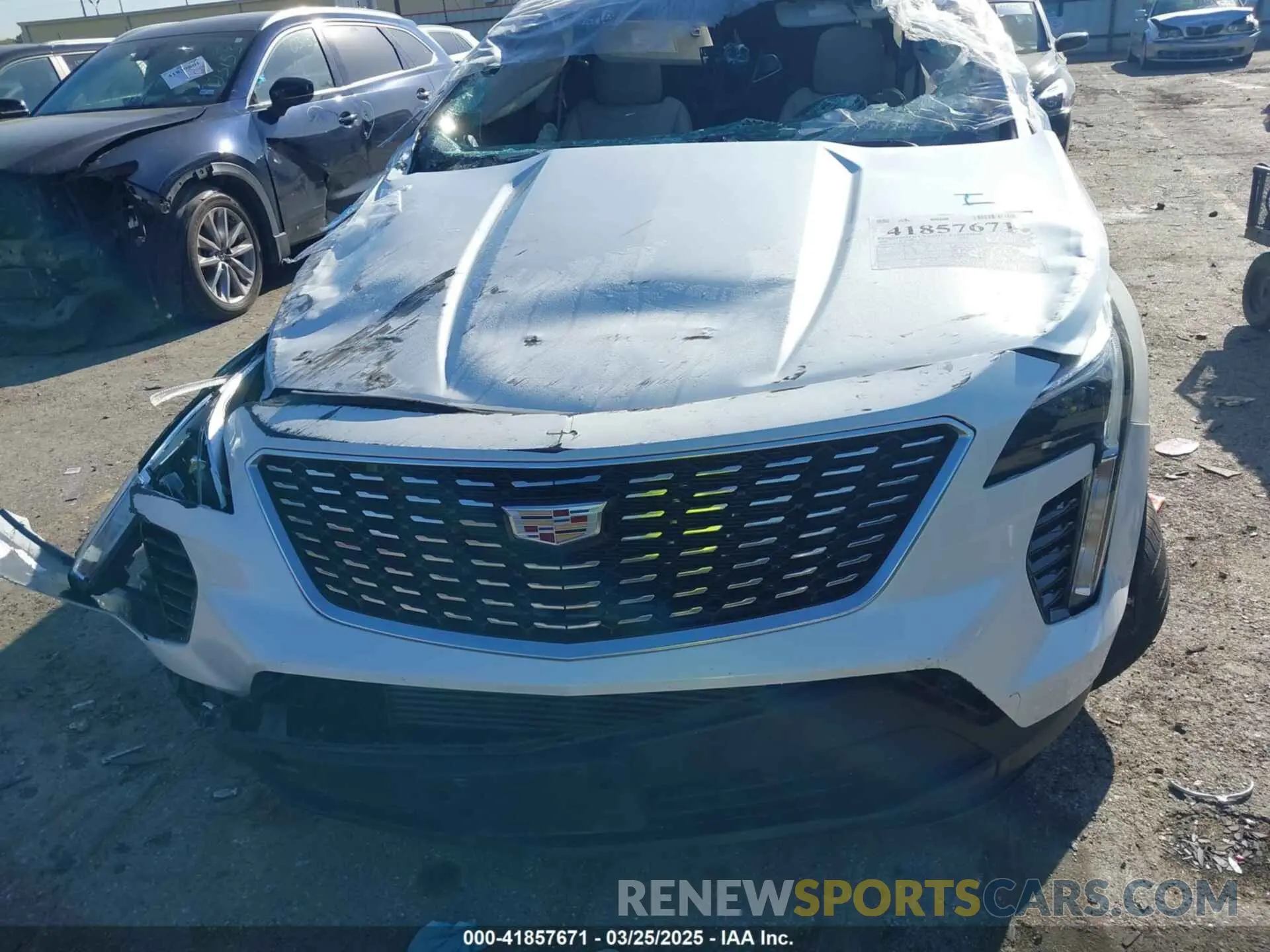 11 Фотография поврежденного автомобиля 1GYAZAR48NF170949 CADILLAC XT4 2022