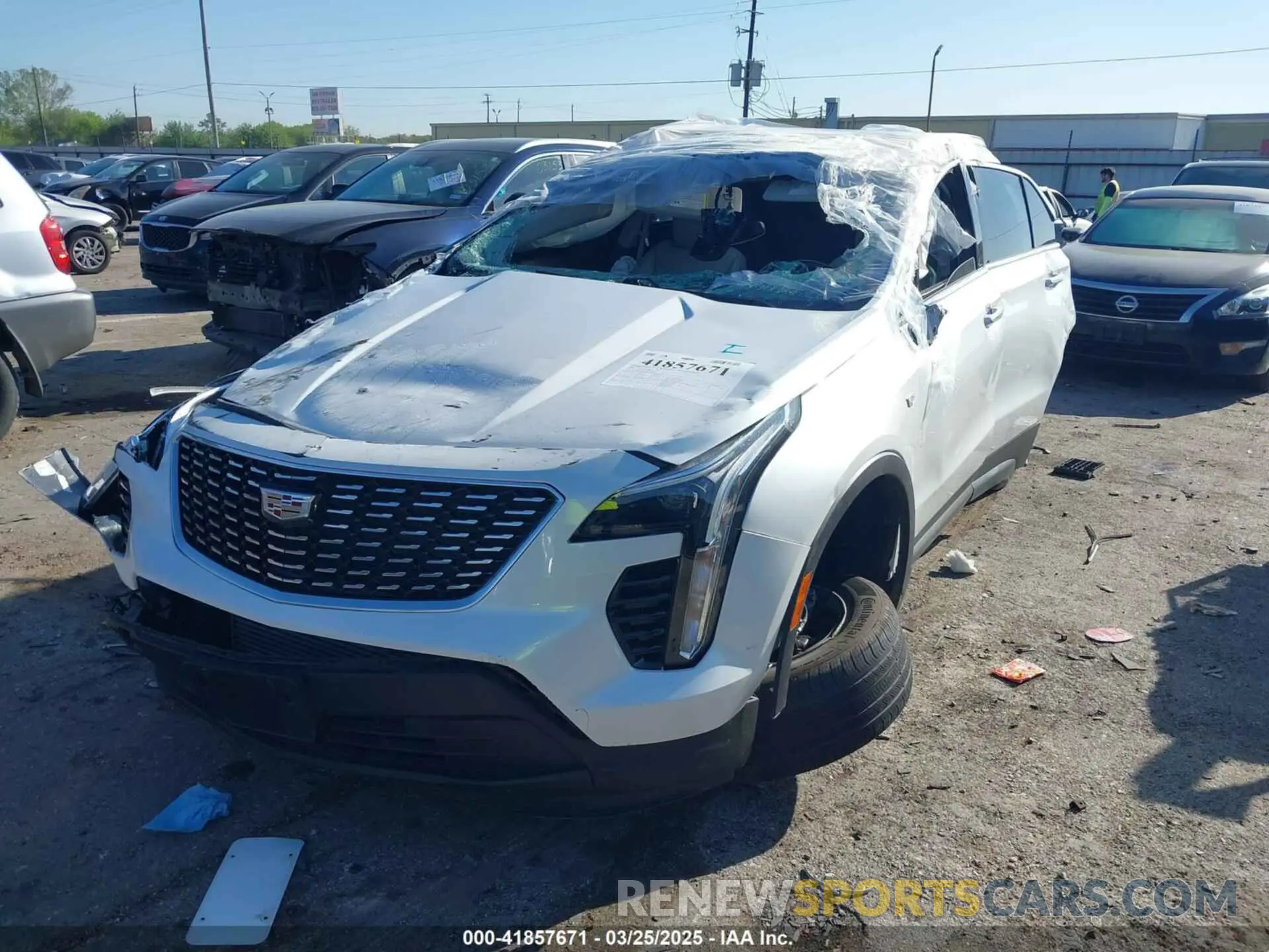 2 Фотография поврежденного автомобиля 1GYAZAR48NF170949 CADILLAC XT4 2022