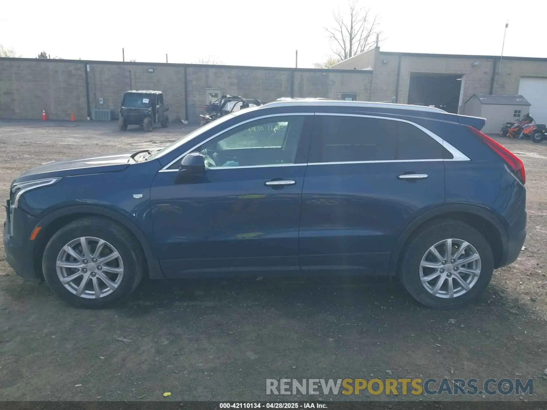 14 Photograph of a damaged car 1GYFZBR40NF146348 CADILLAC XT4 2022