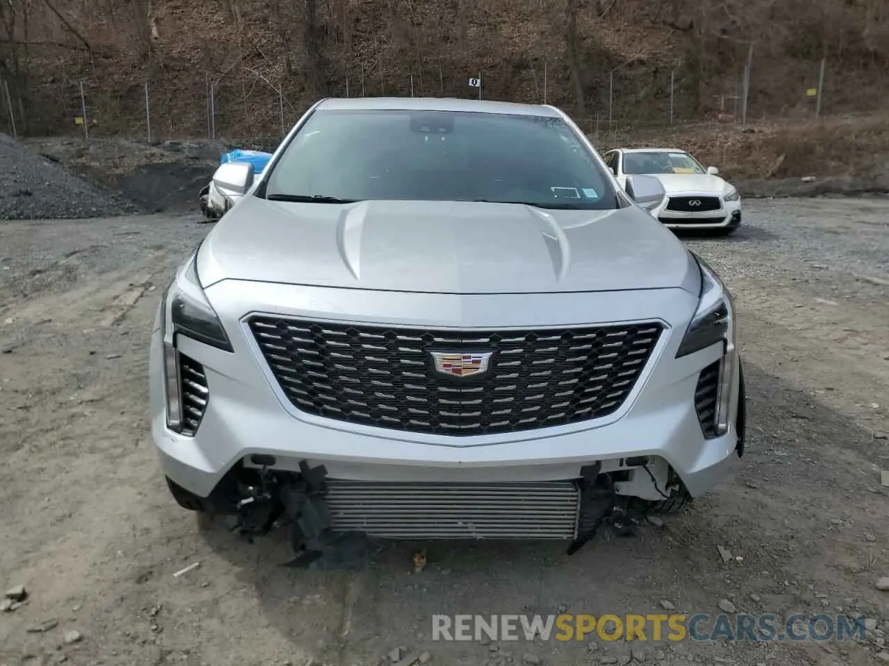 5 Photograph of a damaged car 1GYFZBR46NF144622 CADILLAC XT4 2022