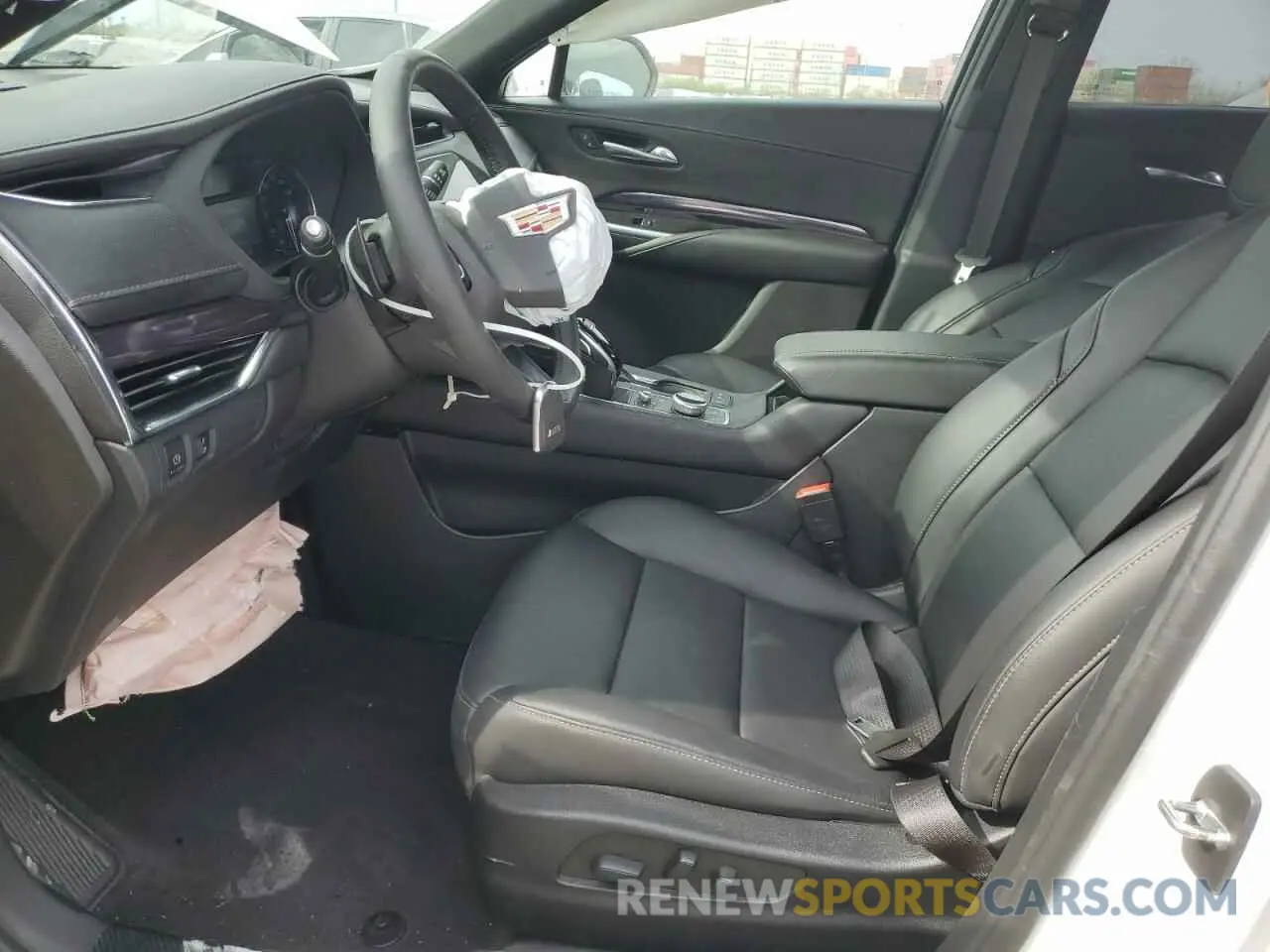 7 Photograph of a damaged car 1GYFZBR47NF114805 CADILLAC XT4 2022