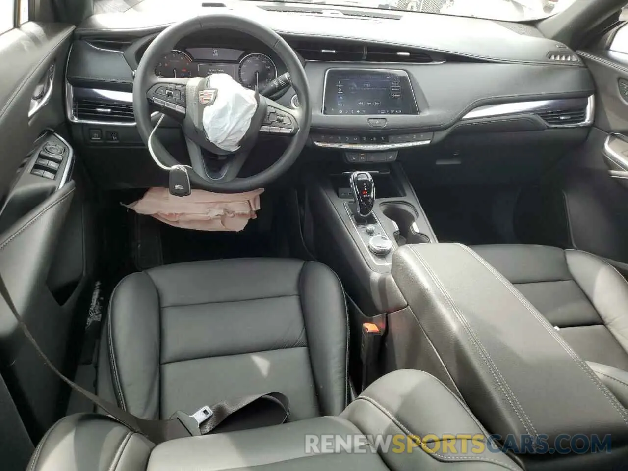 8 Photograph of a damaged car 1GYFZBR47NF114805 CADILLAC XT4 2022