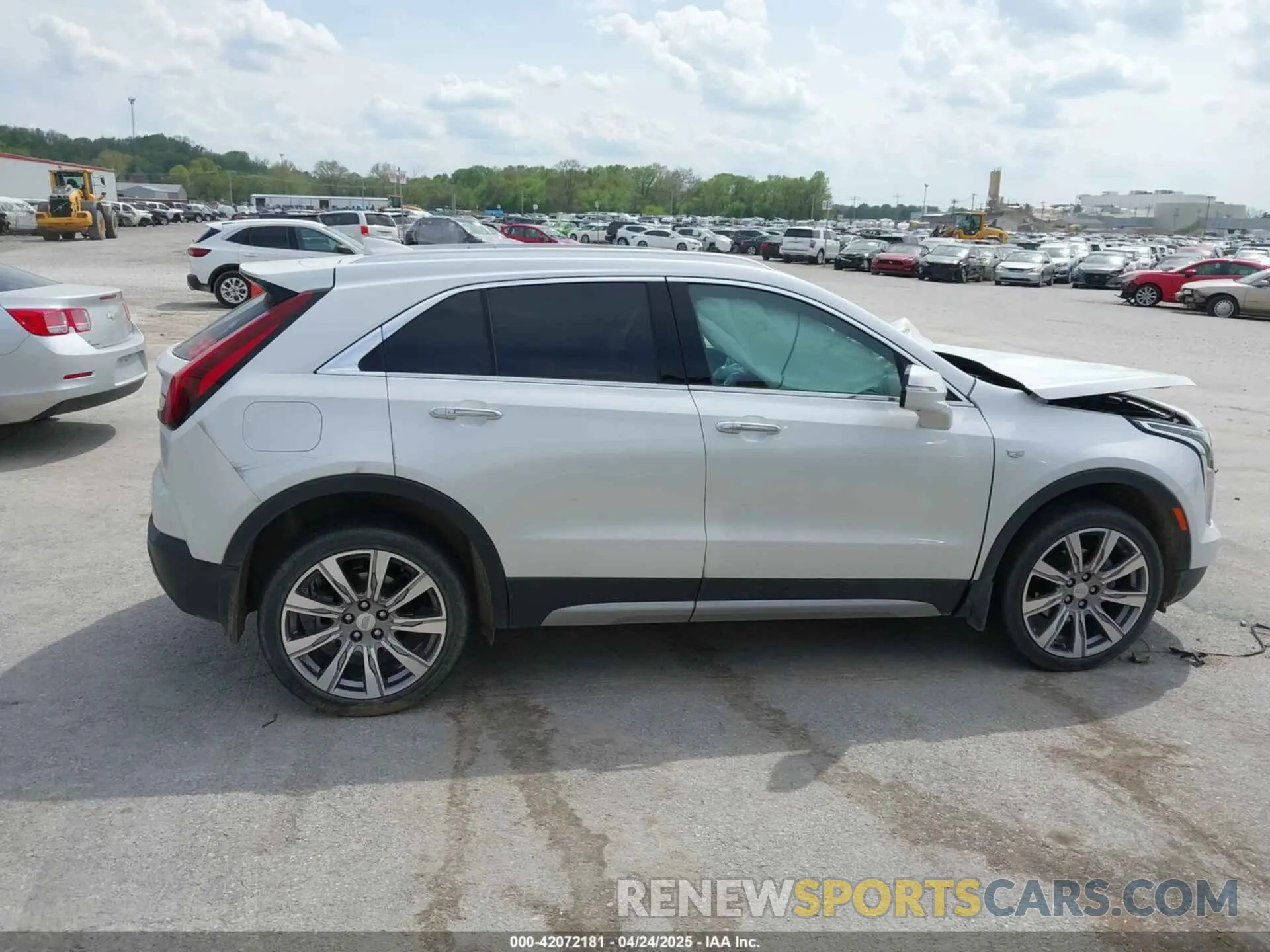 13 Фотография поврежденного автомобиля 1GYFZCR44NF144494 CADILLAC XT4 2022
