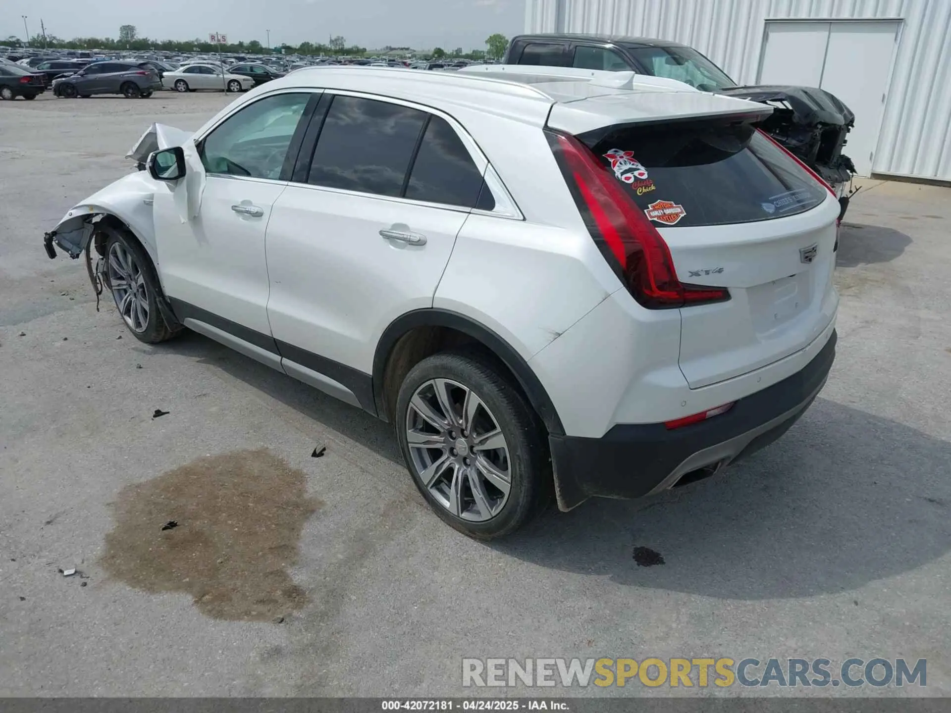 3 Фотография поврежденного автомобиля 1GYFZCR44NF144494 CADILLAC XT4 2022