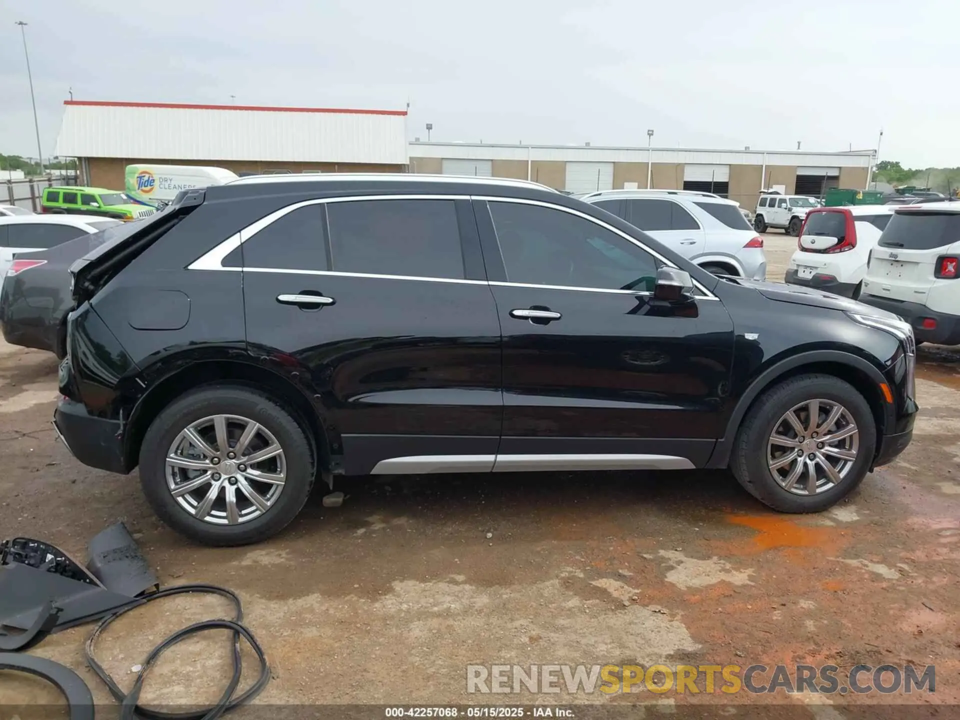 14 Фотография поврежденного автомобиля 1GYFZCR44NF169492 CADILLAC XT4 2022