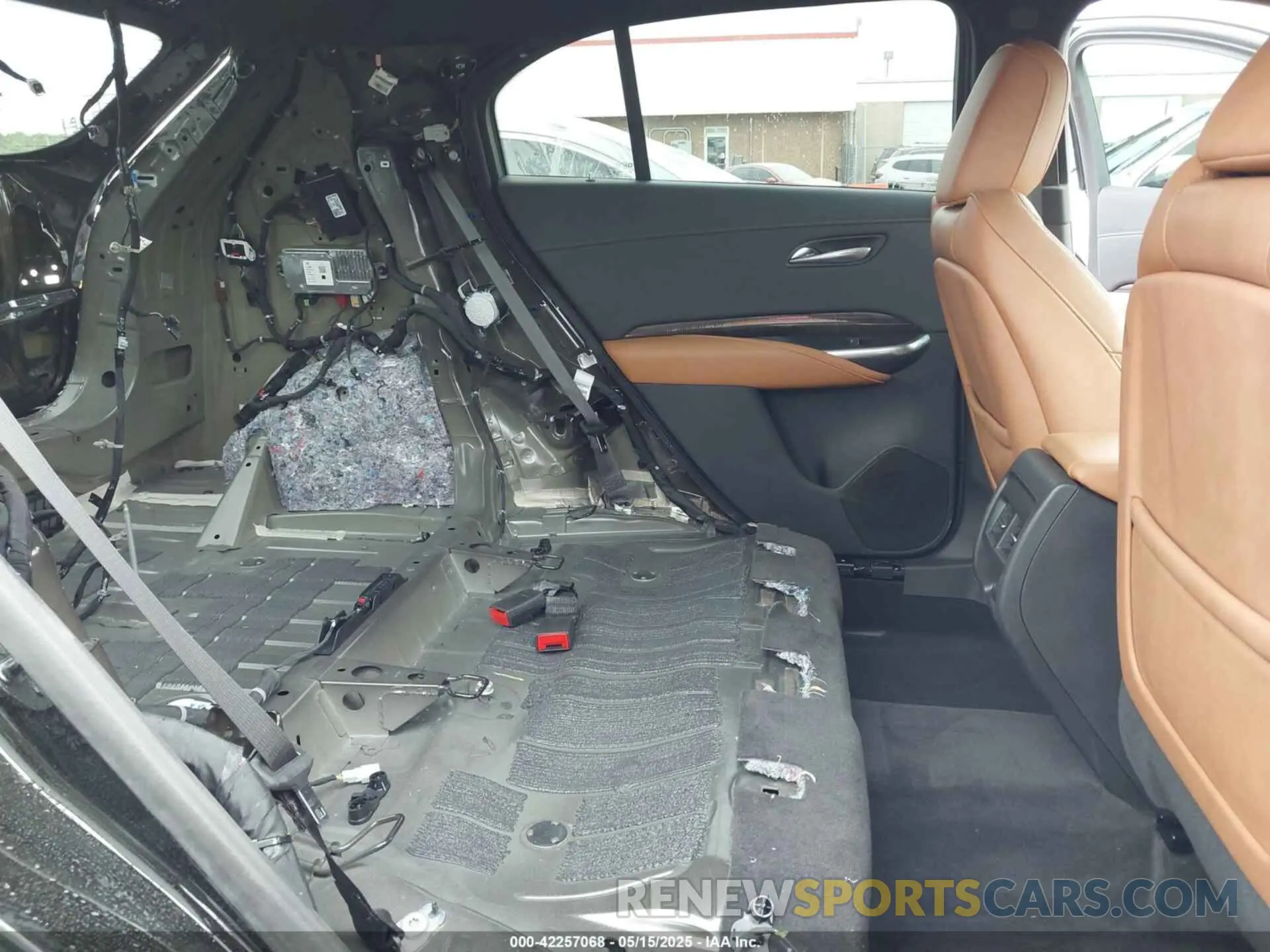 8 Фотография поврежденного автомобиля 1GYFZCR44NF169492 CADILLAC XT4 2022