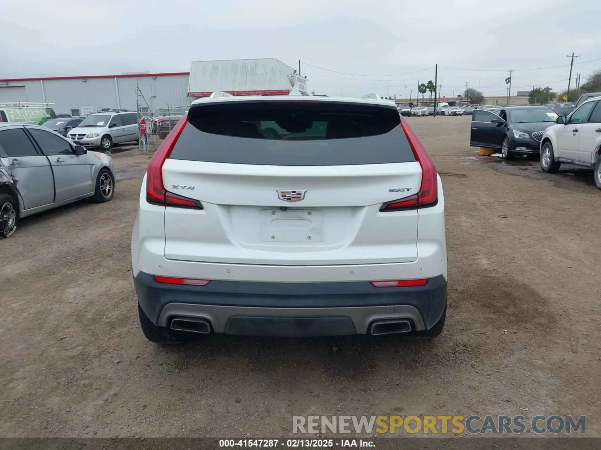 16 Photograph of a damaged car 1GYFZCR47NF110128 CADILLAC XT4 2022