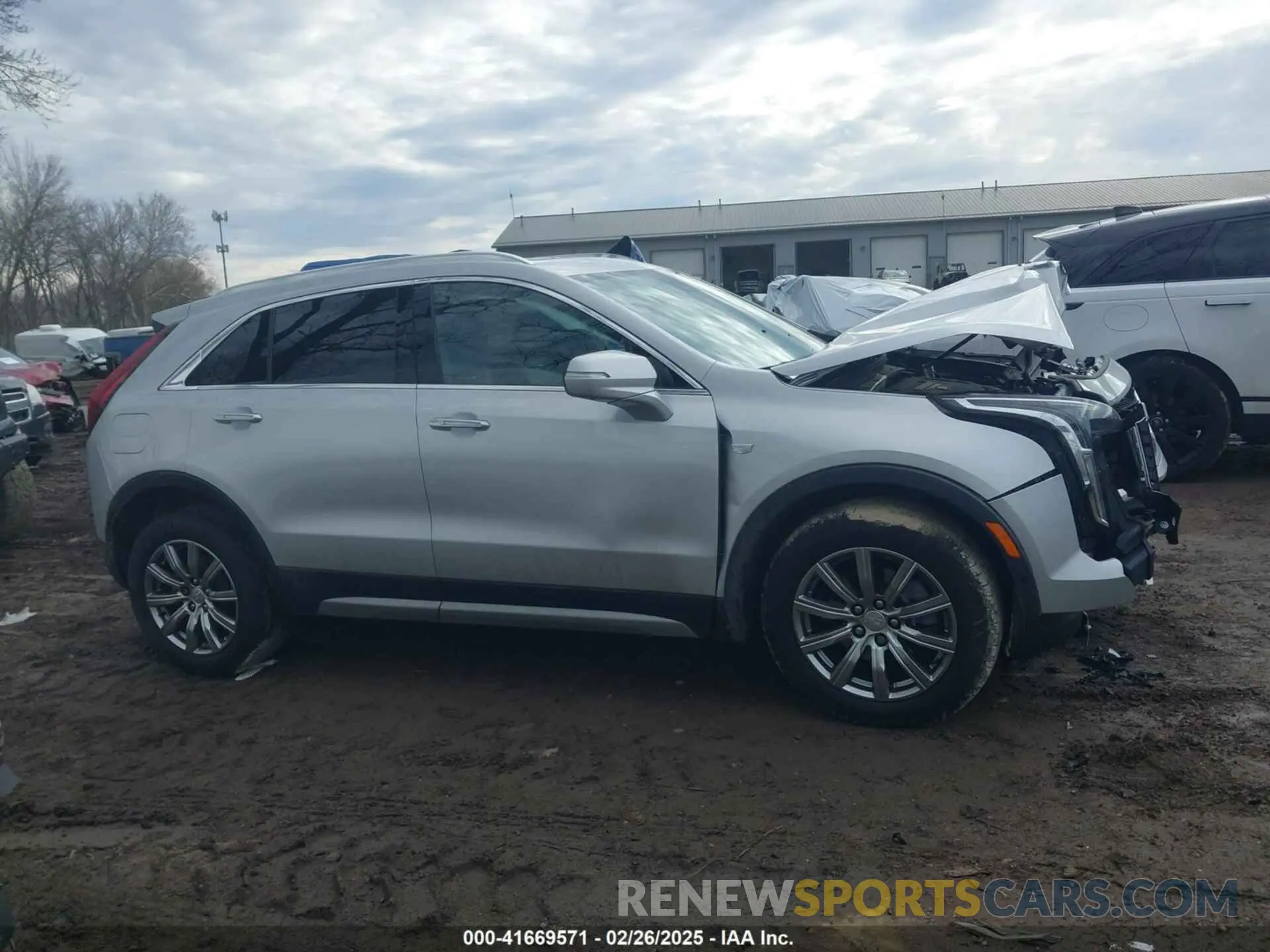 13 Photograph of a damaged car 1GYFZDR43NF152561 CADILLAC XT4 2022