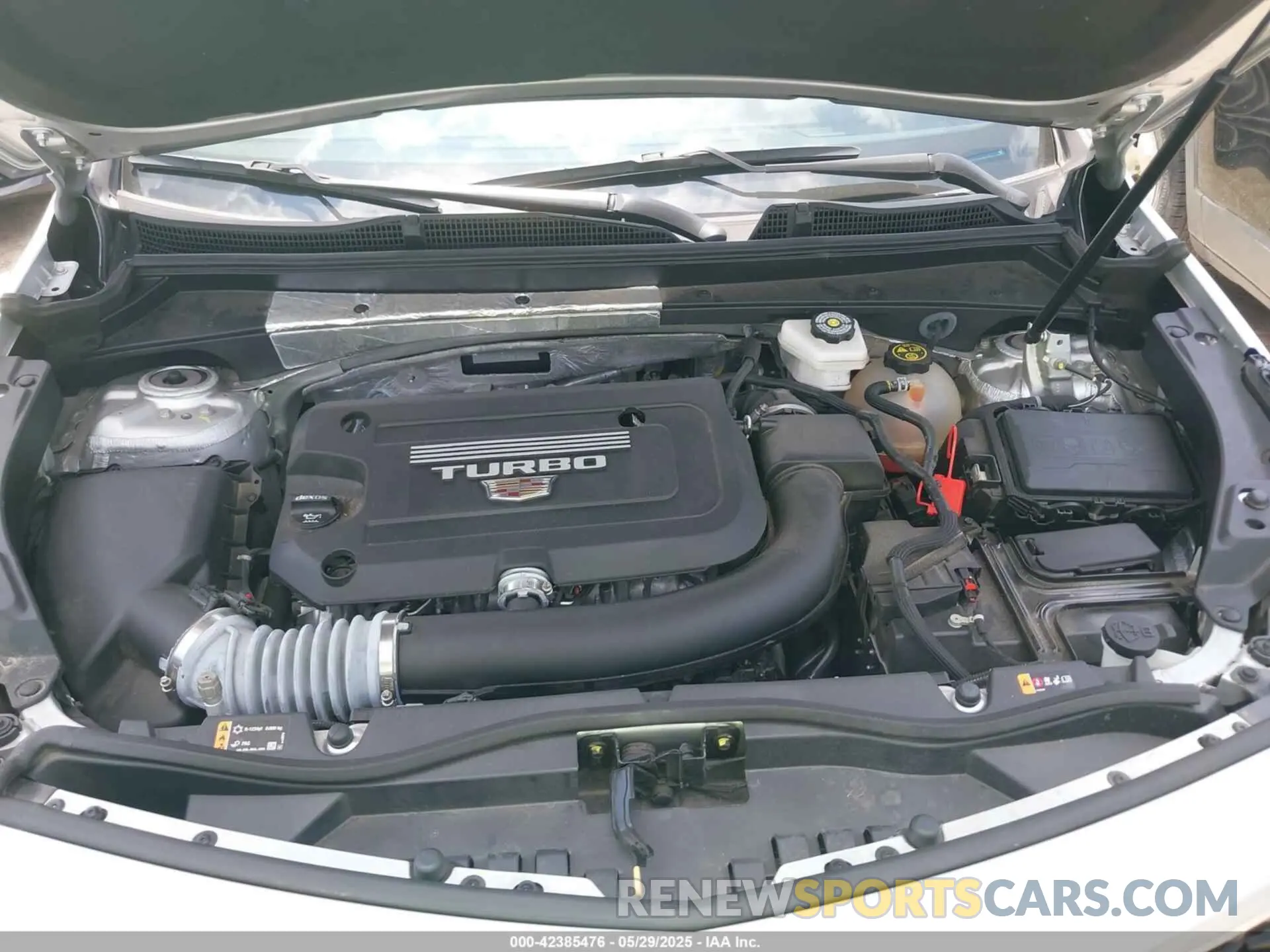 10 Фотография поврежденного автомобиля 1GYFZER43NF145874 CADILLAC XT4 2022