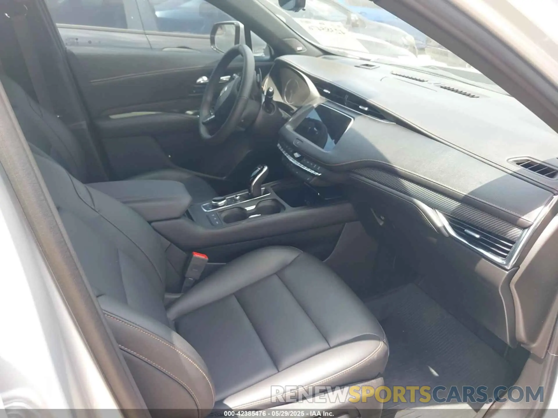 5 Фотография поврежденного автомобиля 1GYFZER43NF145874 CADILLAC XT4 2022