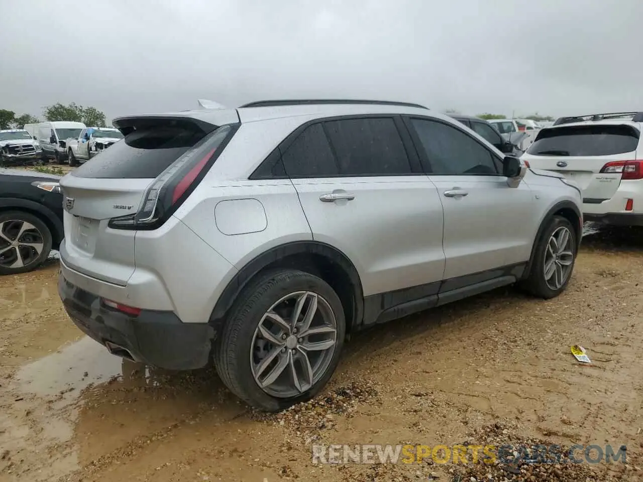 3 Фотография поврежденного автомобиля 1GYFZER47NF111047 CADILLAC XT4 2022