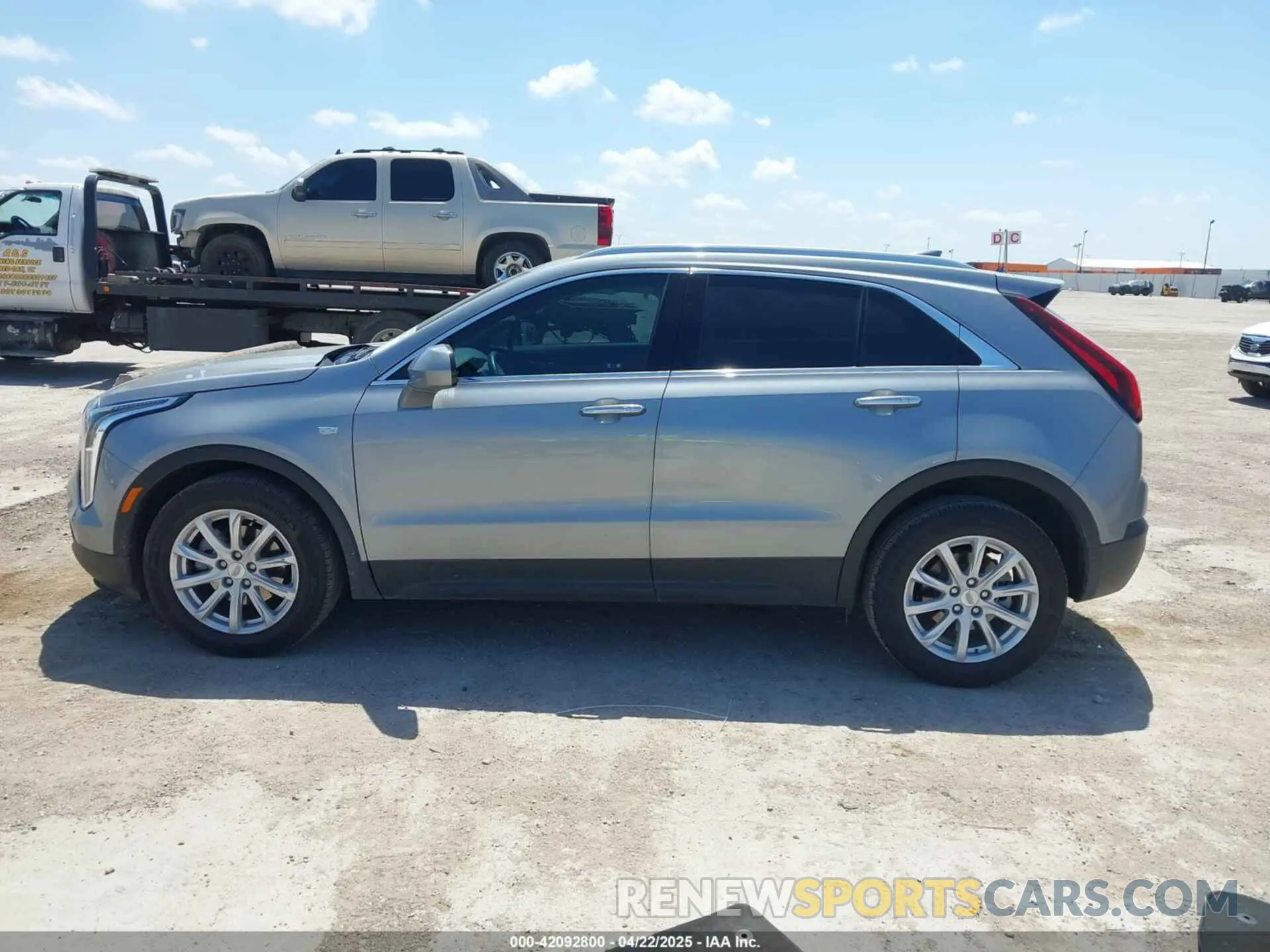 14 Photograph of a damaged car 1GYAZAR40PF108965 CADILLAC XT4 2023
