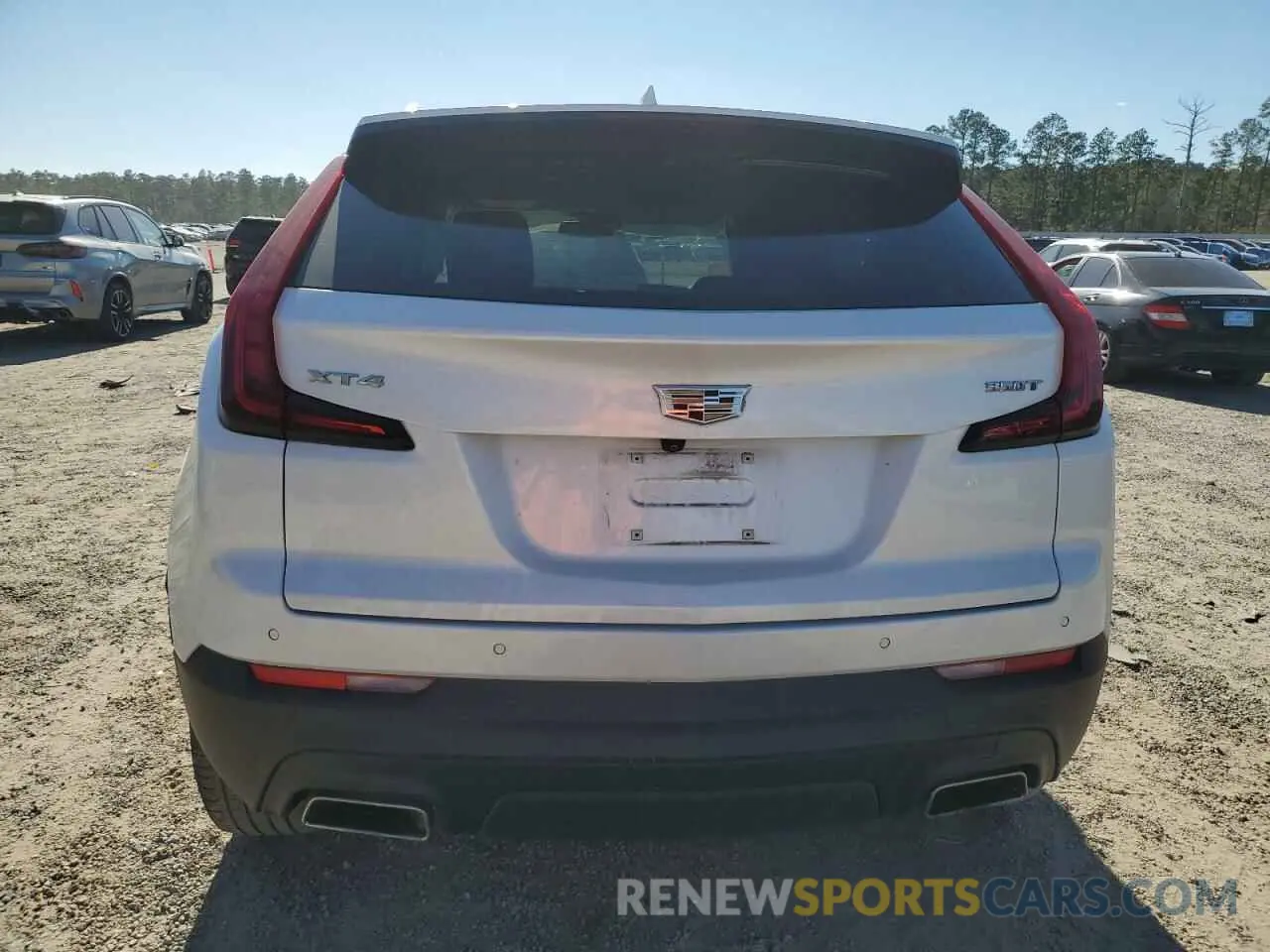6 Photograph of a damaged car 1GYAZAR43PF122536 CADILLAC XT4 2023
