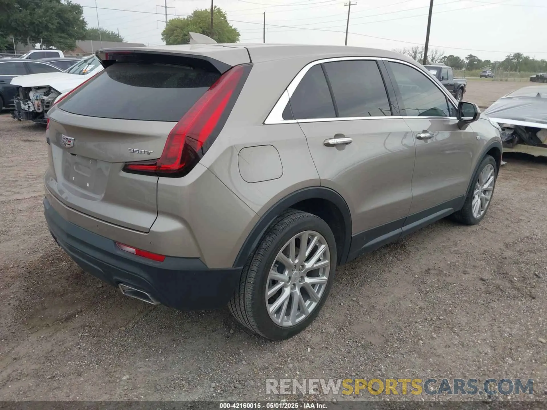 4 Photograph of a damaged car 1GYAZAR43PF152992 CADILLAC XT4 2023