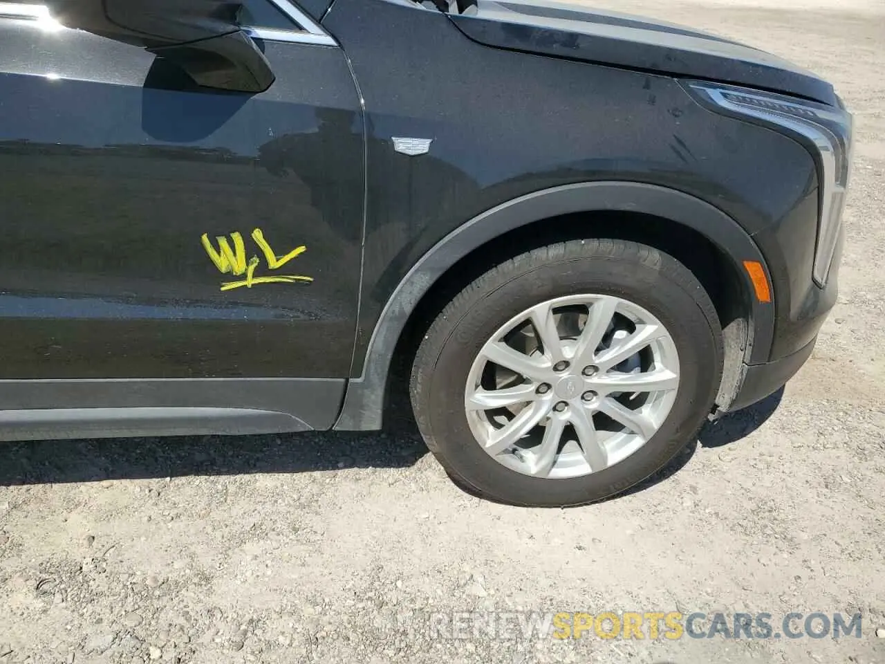 13 Photograph of a damaged car 1GYAZAR46PF178003 CADILLAC XT4 2023