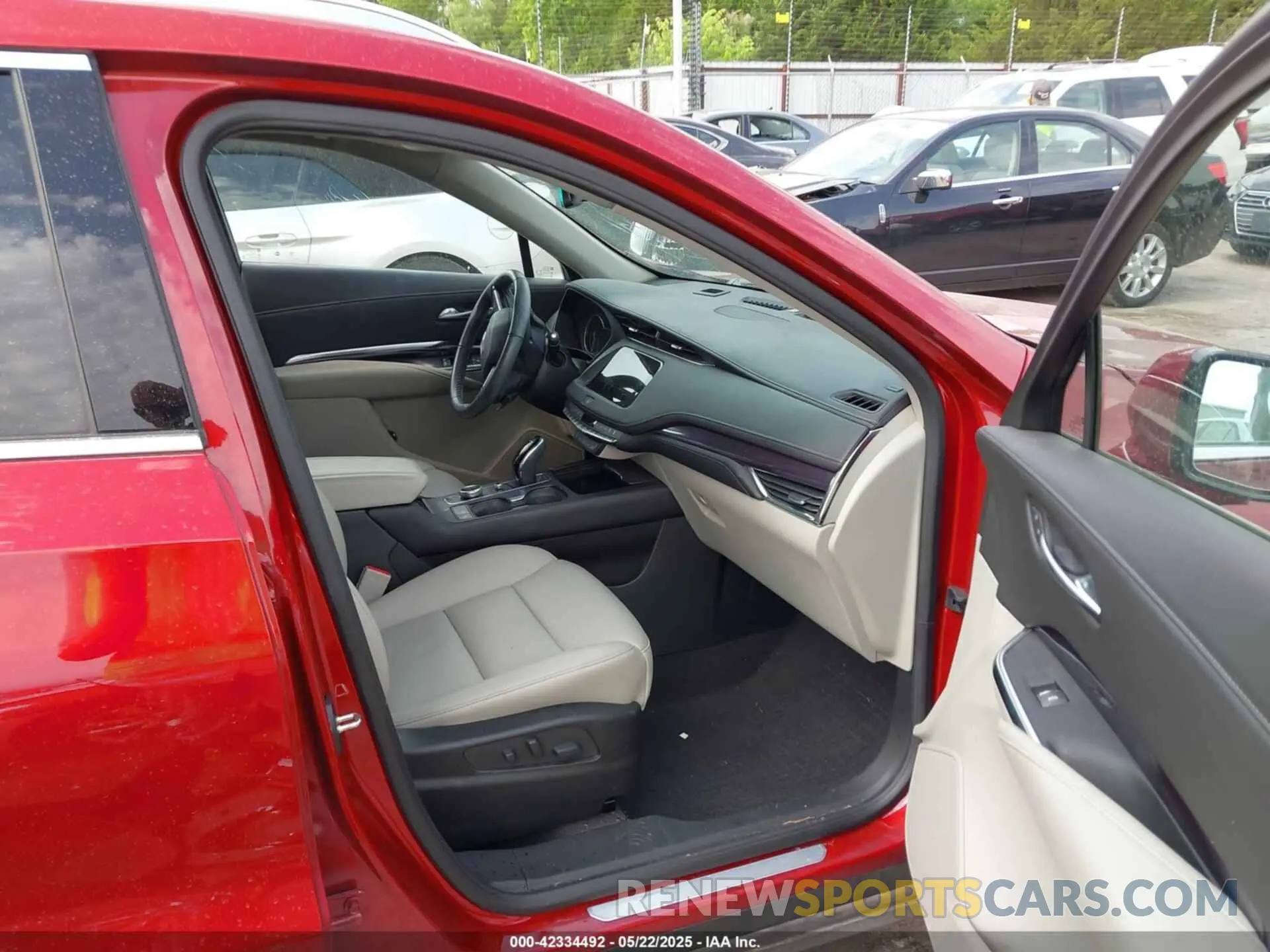 5 Фотография поврежденного автомобиля 1GYAZAR47PF133023 CADILLAC XT4 2023