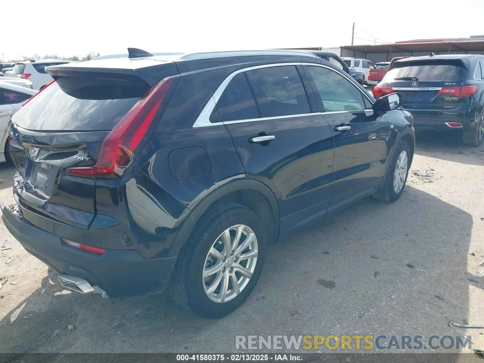 4 Фотография поврежденного автомобиля 1GYAZAR47PF159153 CADILLAC XT4 2023