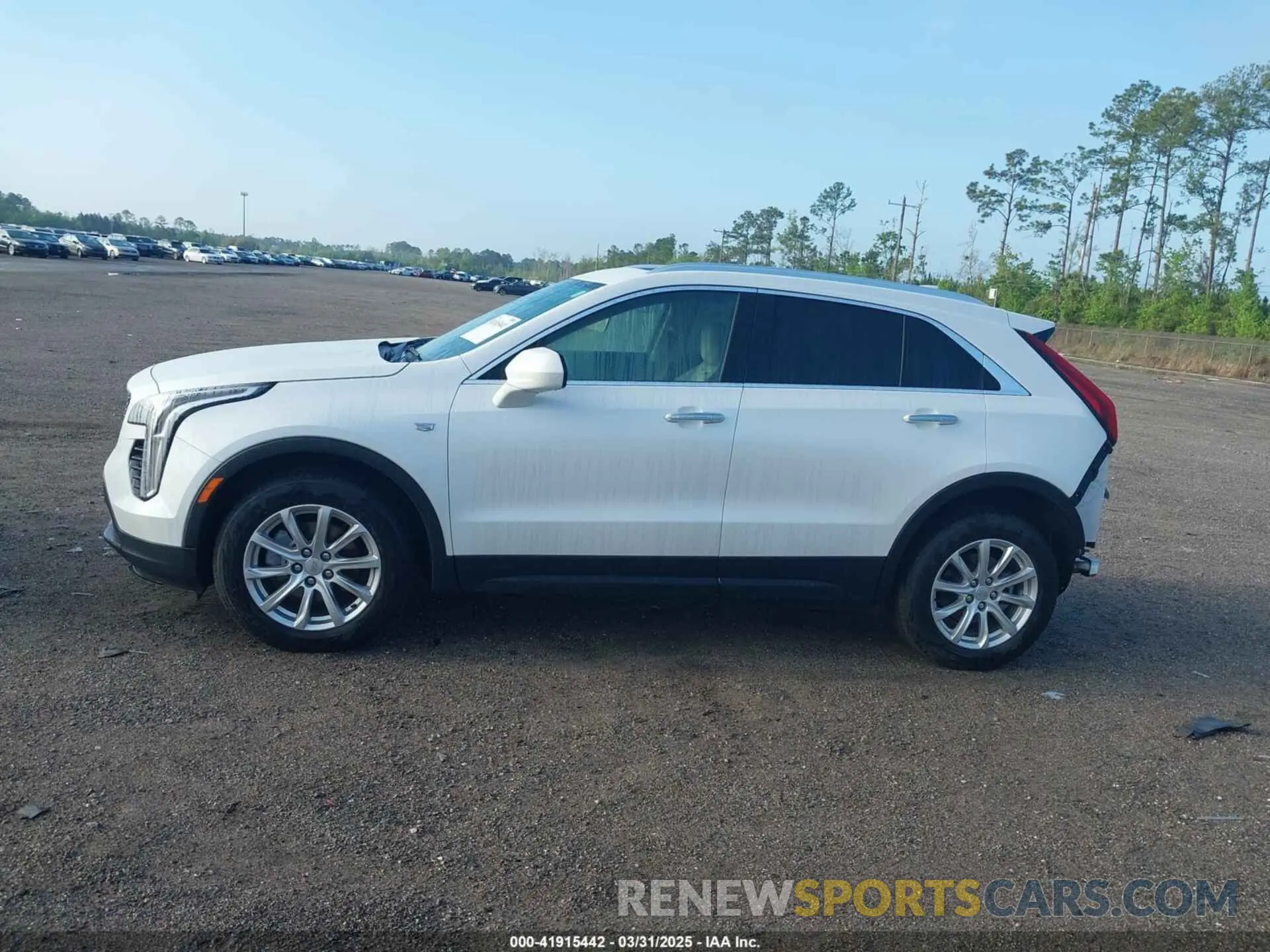 14 Photograph of a damaged car 1GYAZAR48PF205055 CADILLAC XT4 2023